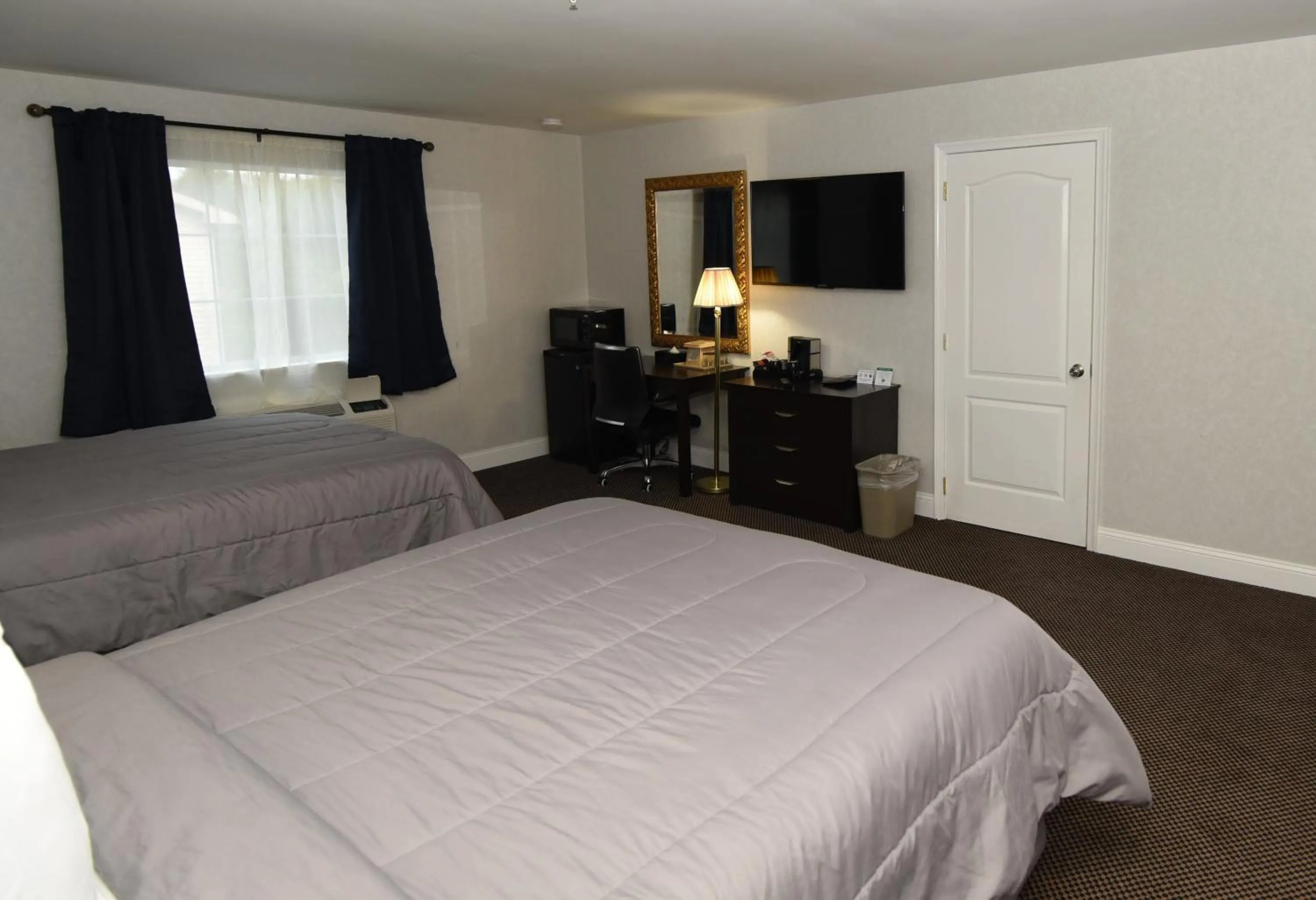 Deluxe Queen Room in FairBridge Hotel Atlantic City