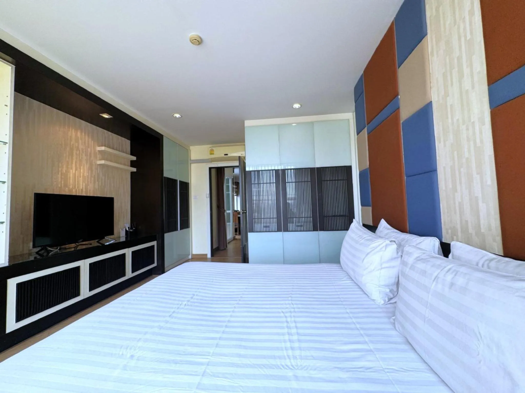 Junior Suite with City View in The Sunreno Hotel Bangkok