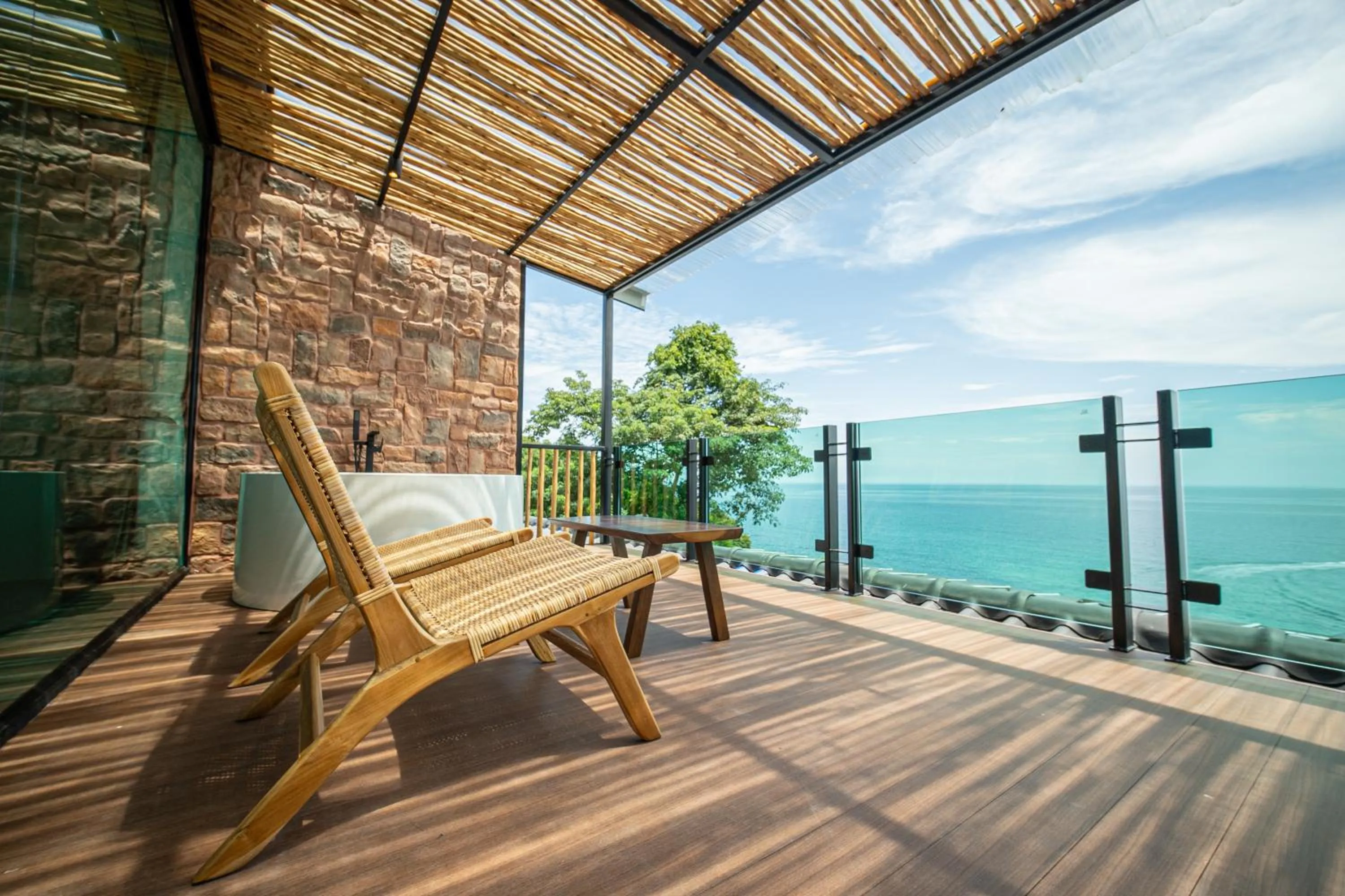 King Suite with Ocean View in Sangthian Beach Resort