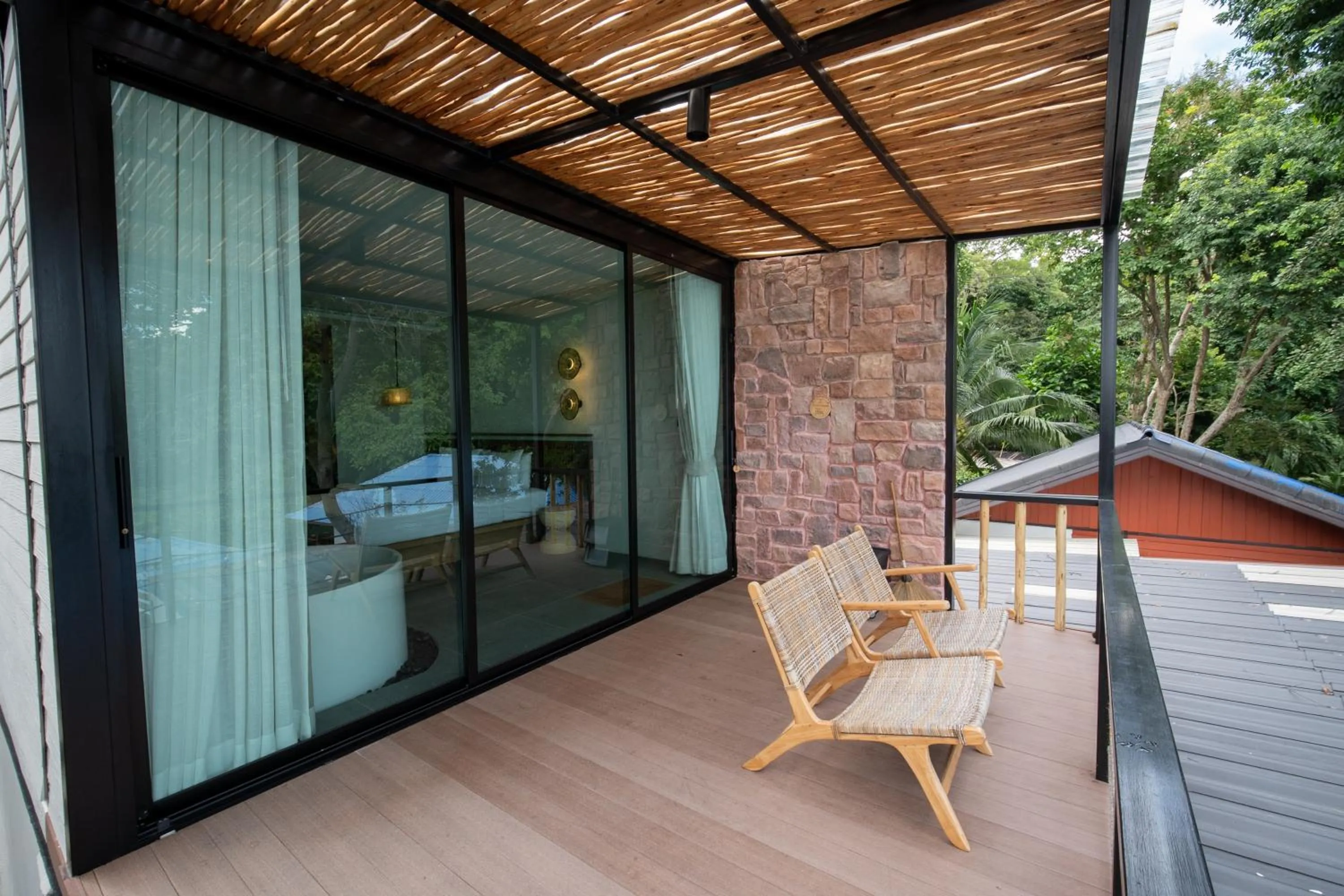 Deluxe Bungalow with Sea View in Sangthian Beach Resort