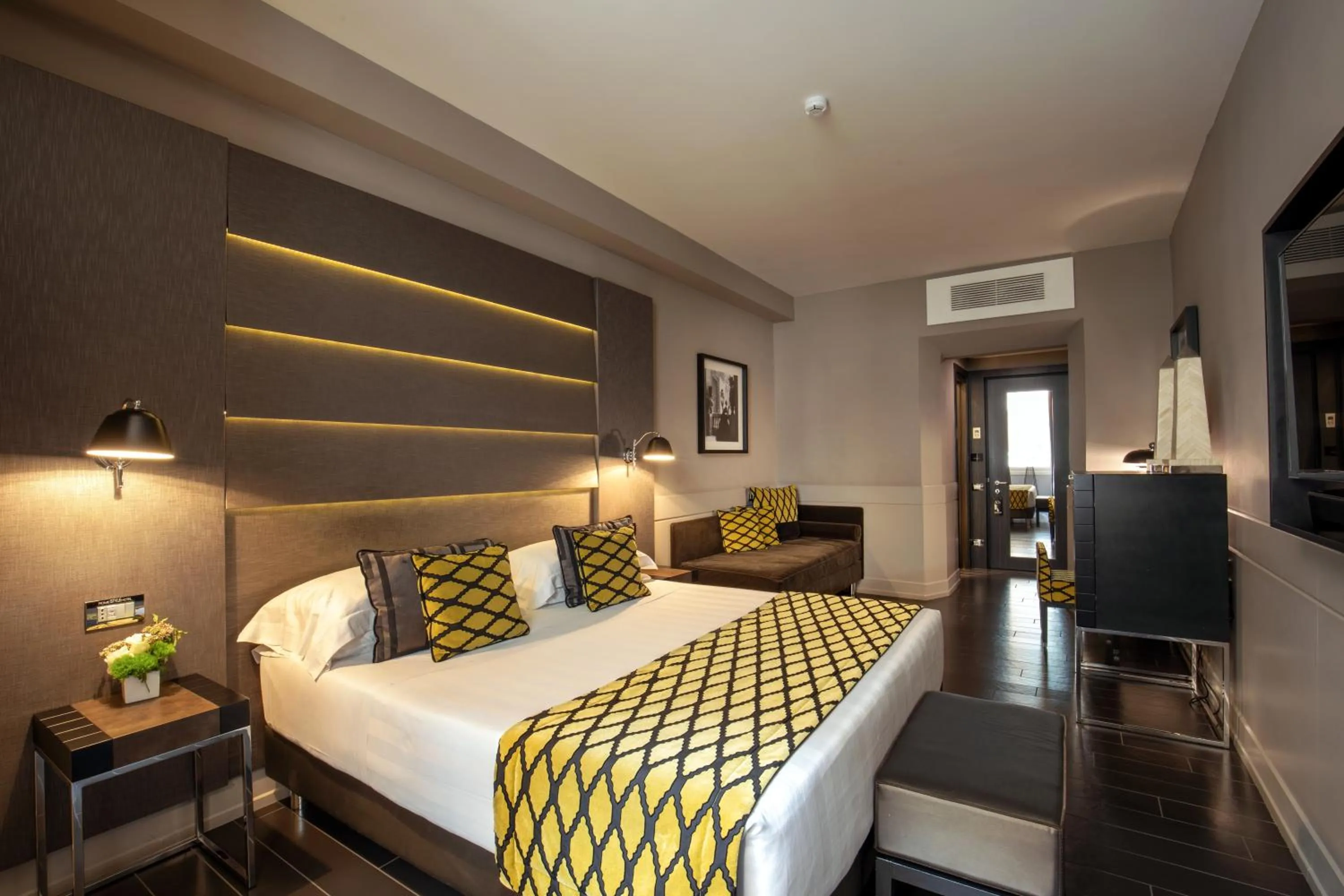 Deluxe Triple Room in The Style