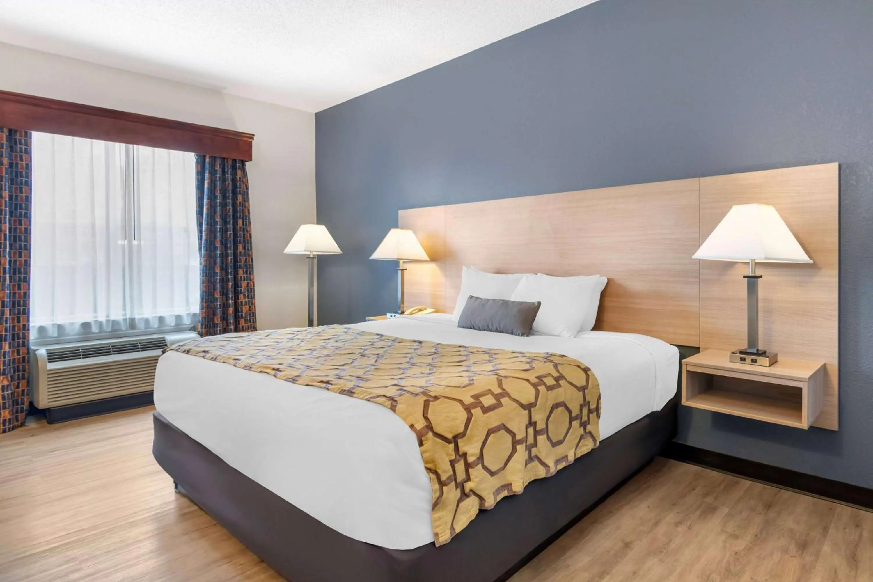 King Room - Disability Access - Non-Smoking in Baymont by Wyndham Kennesaw