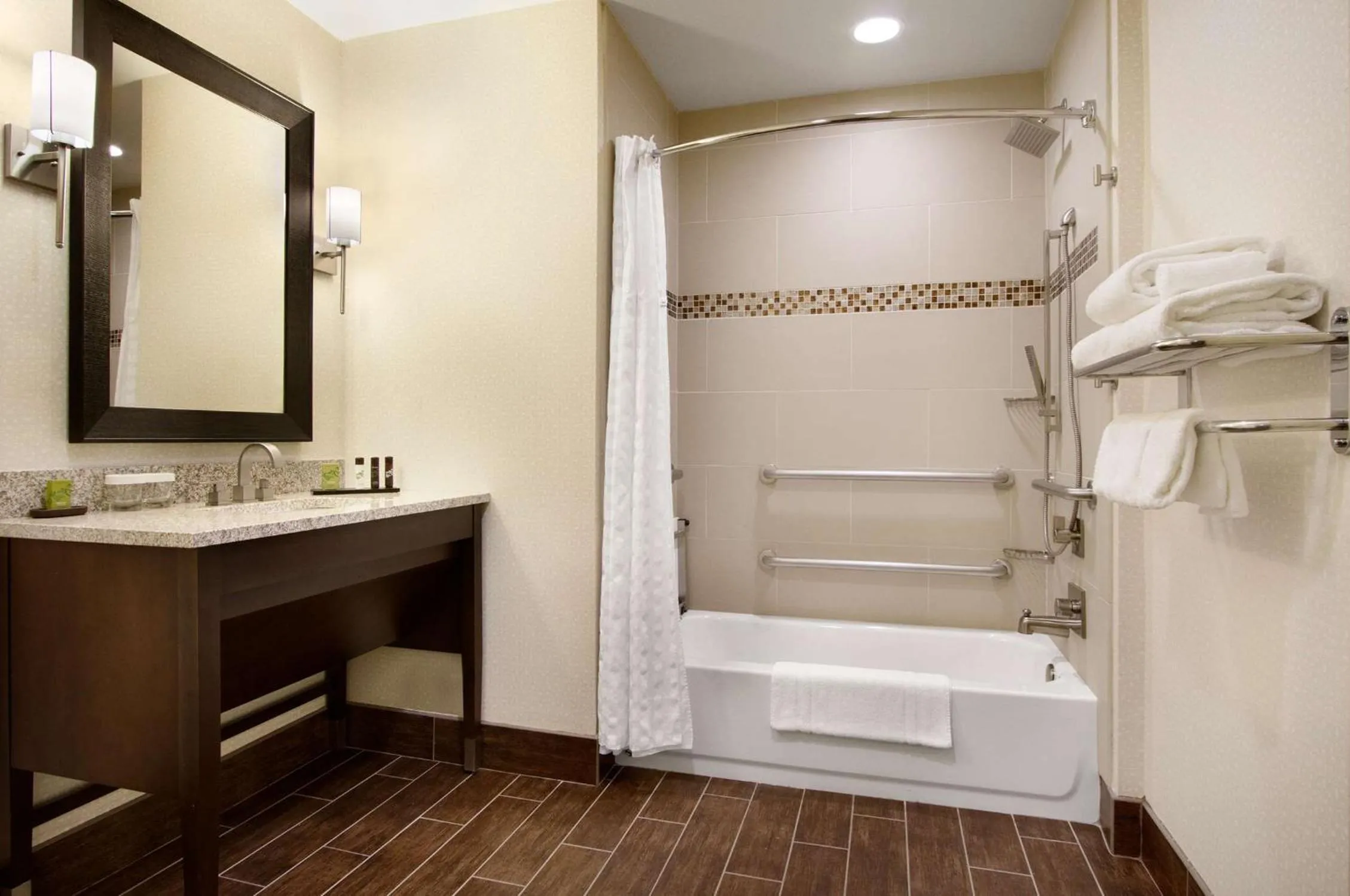 King Suite with Accessible Tub - Mobility and Hearing Access/Non-Smoking in Embassy Suites by Hilton Fayetteville Fort Bragg