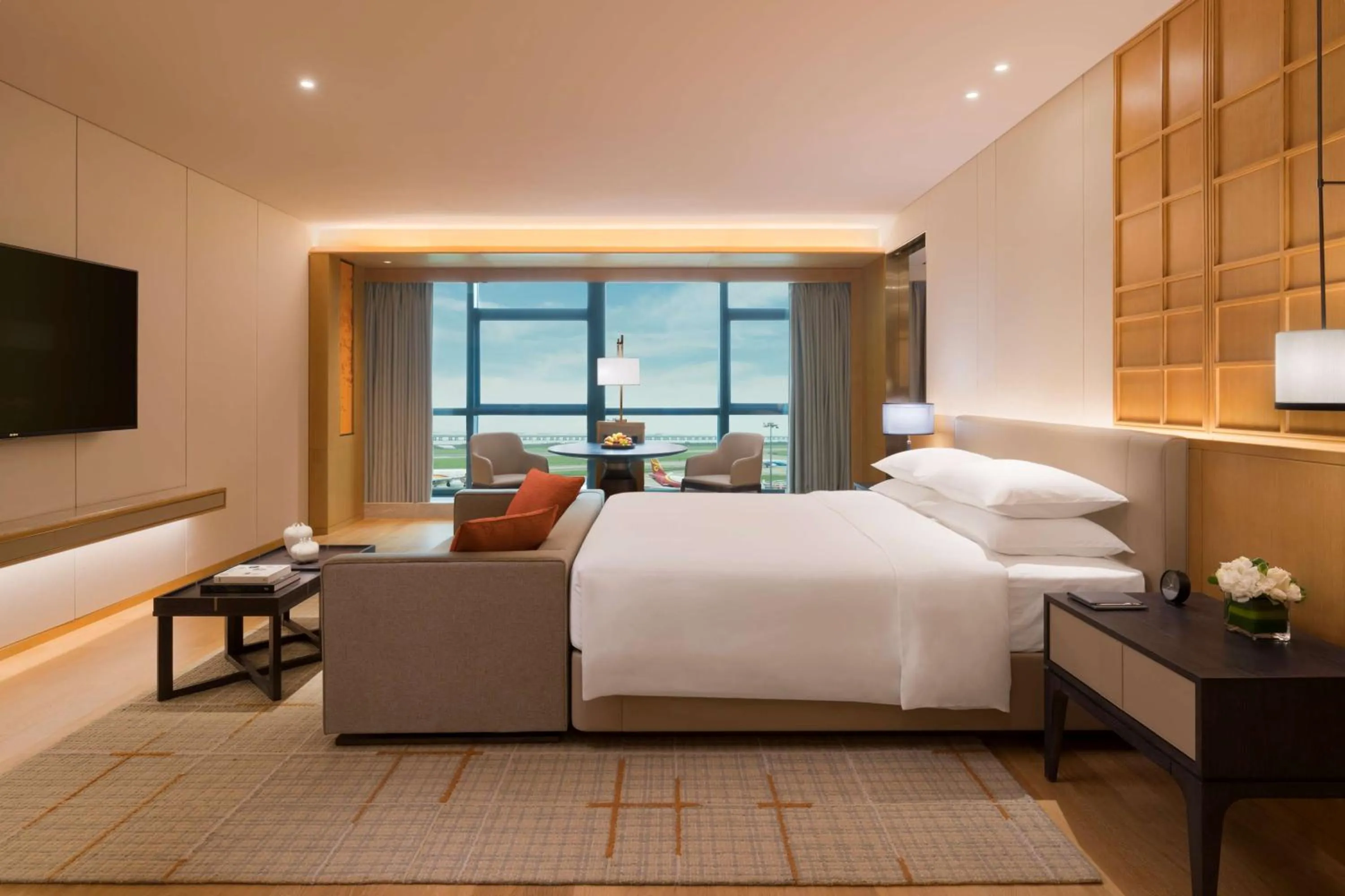 Deluxe King Room in Hyatt Regency Shenzhen Airport