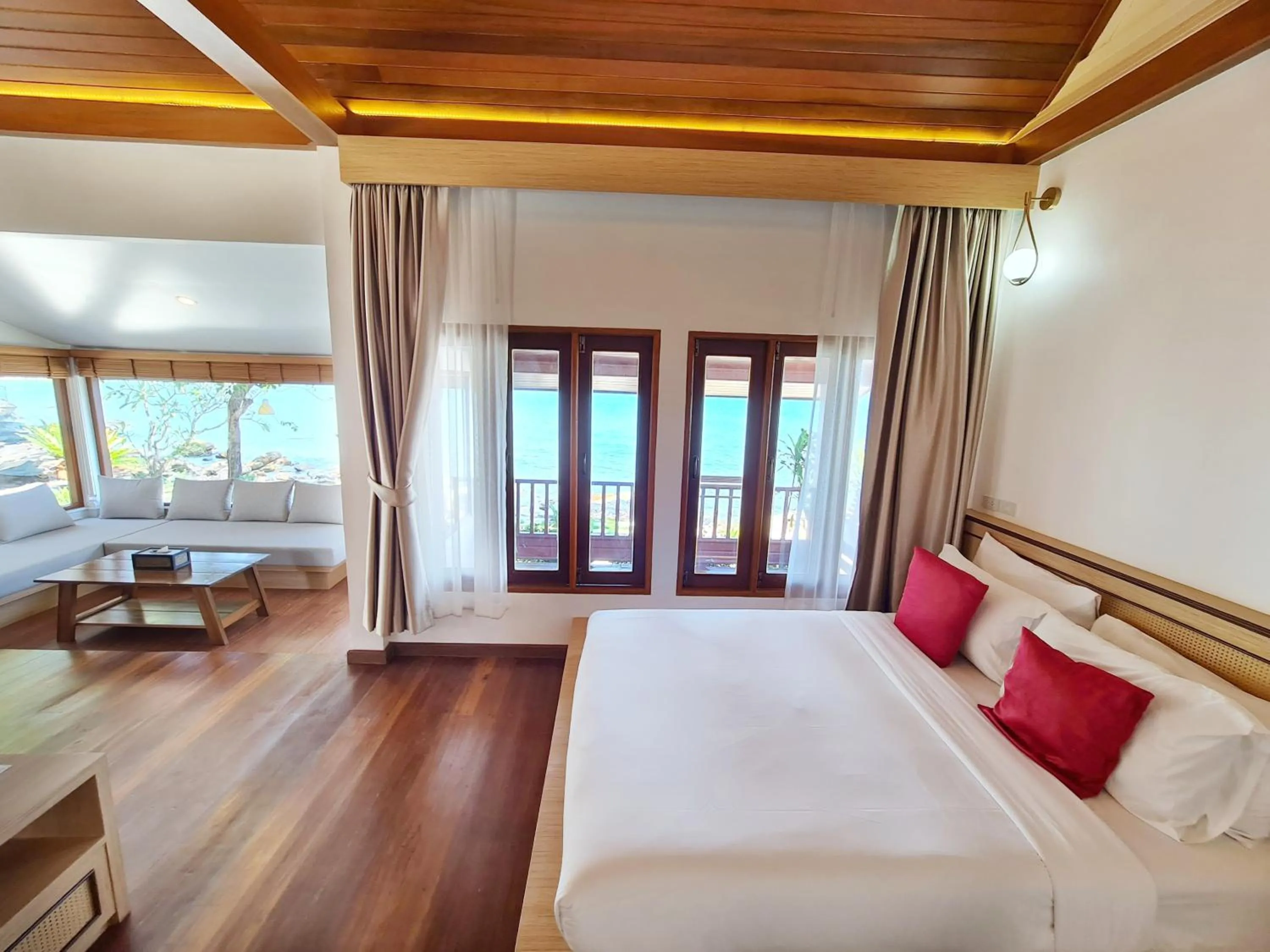 Suite with Sea View in Vimarn Samed Resort