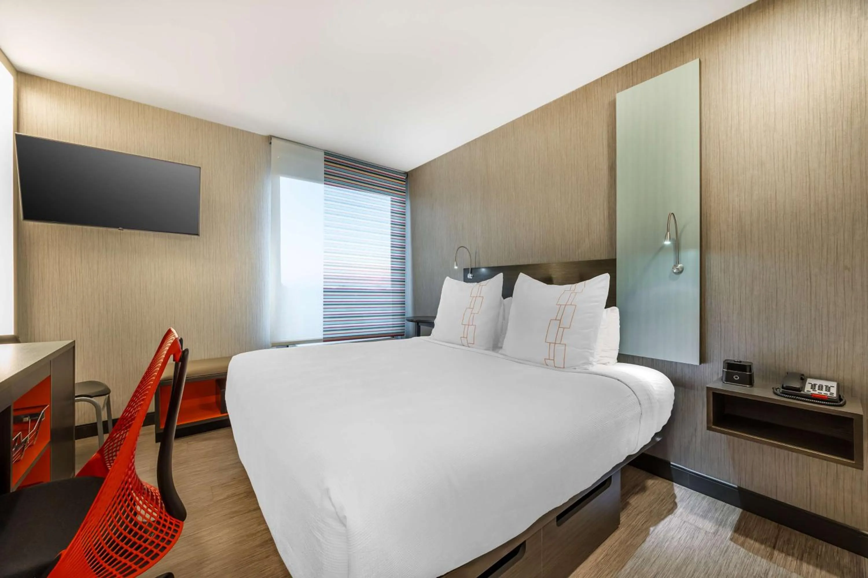 King Room in Vīb Best Western Springfield