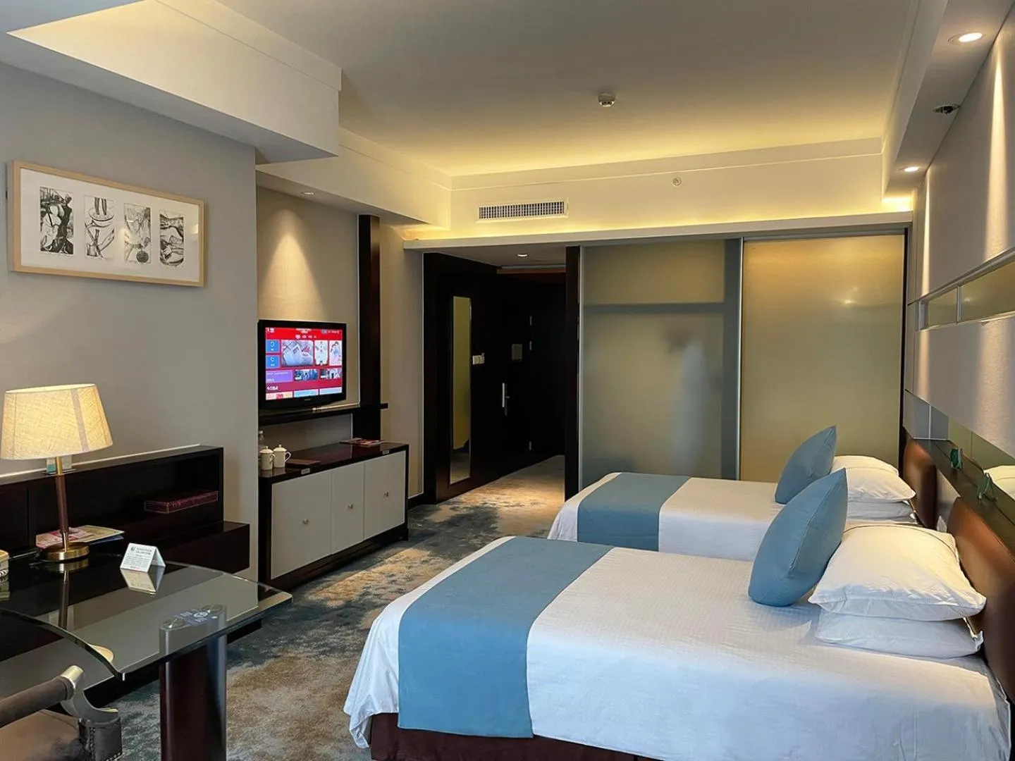 Deluxe Twin Room in Royal Palace Hotel Haining