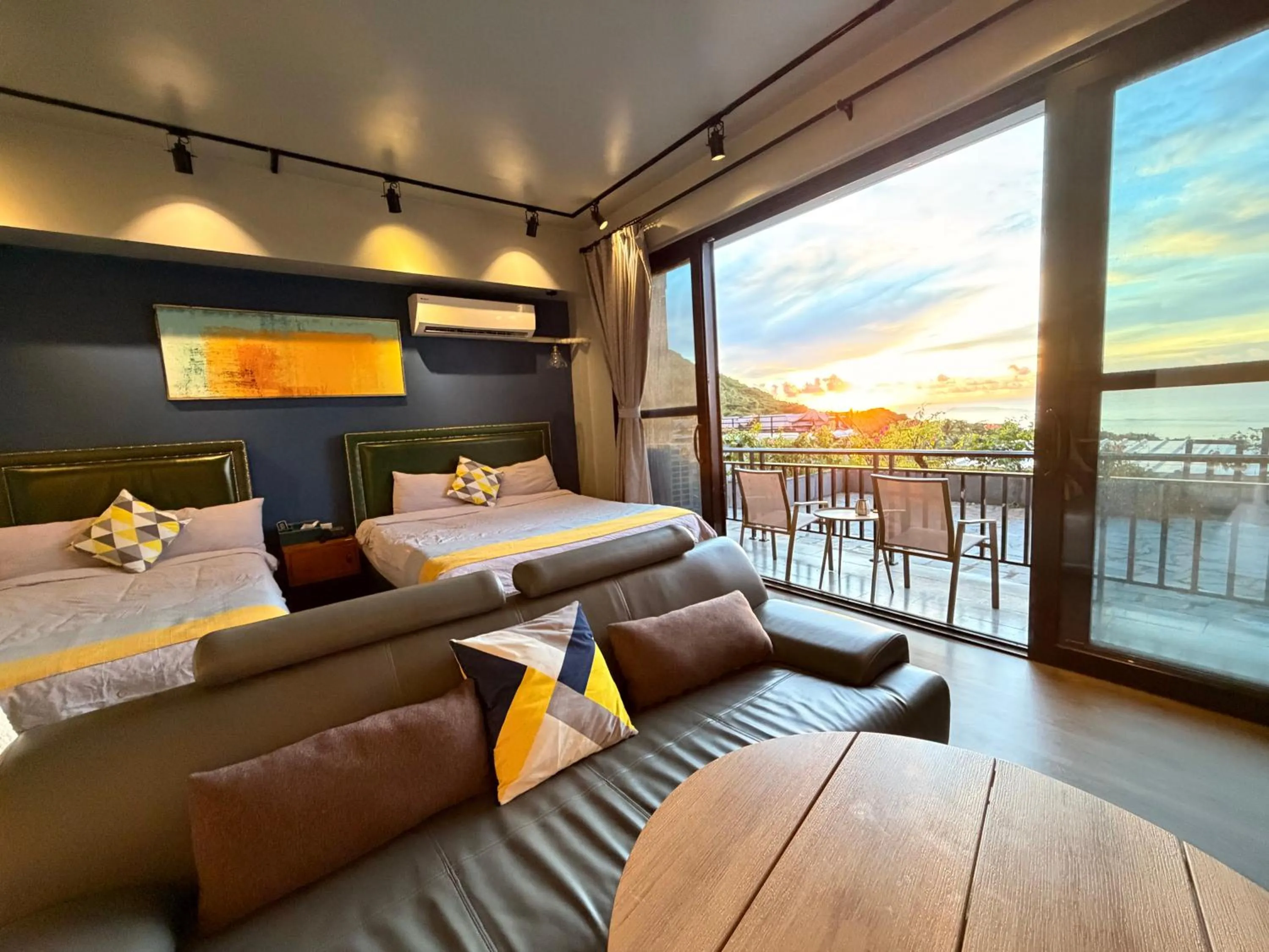 Deluxe Sea View Room in Saipan Skyline Designers Hotel