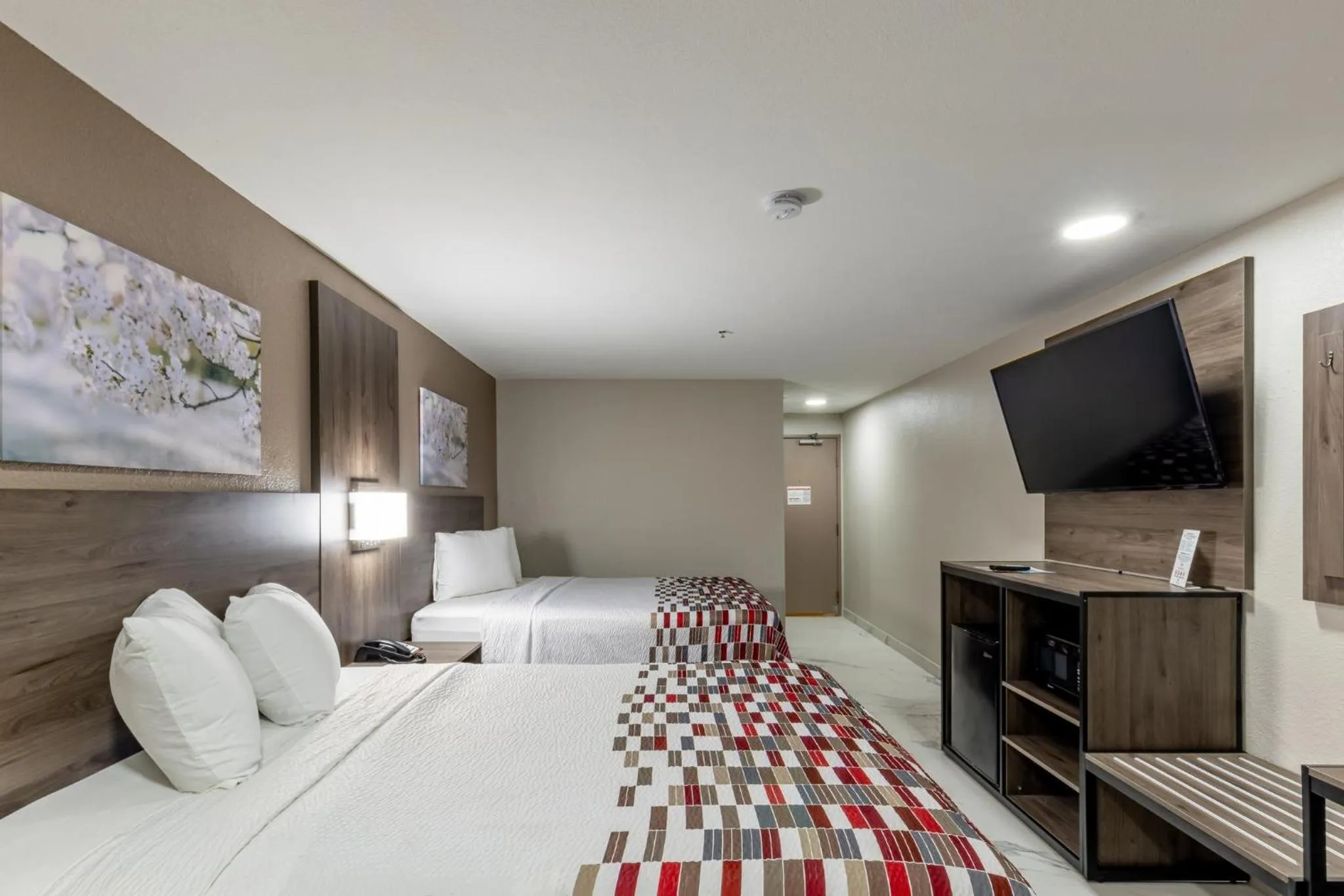 Deluxe Room with Two Queen Beds Non-Smoking in Red Roof Inn Pharr - McAllen