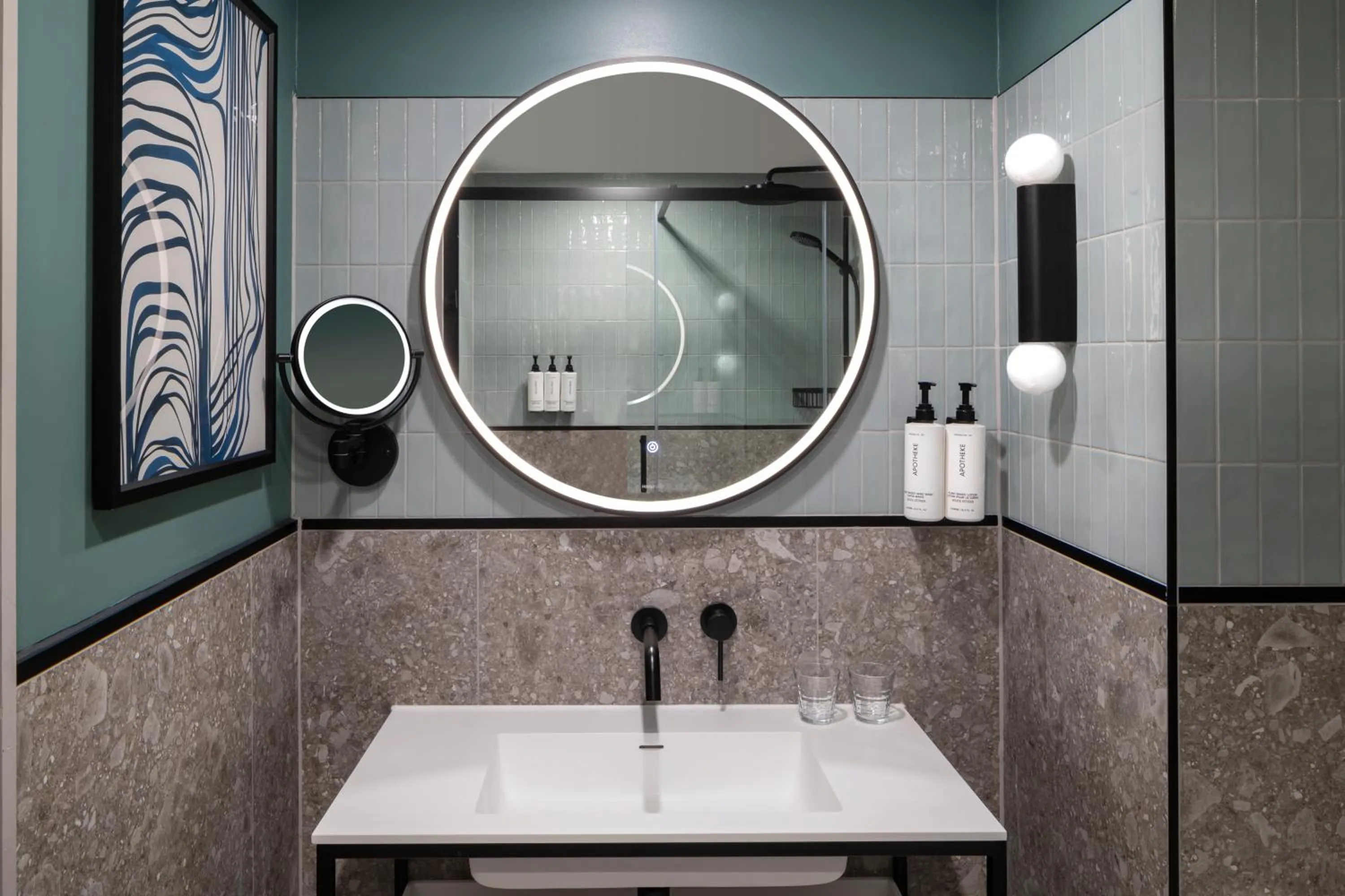 Standard Room with Two Single Beds in voco Fareham - Solent by IHG