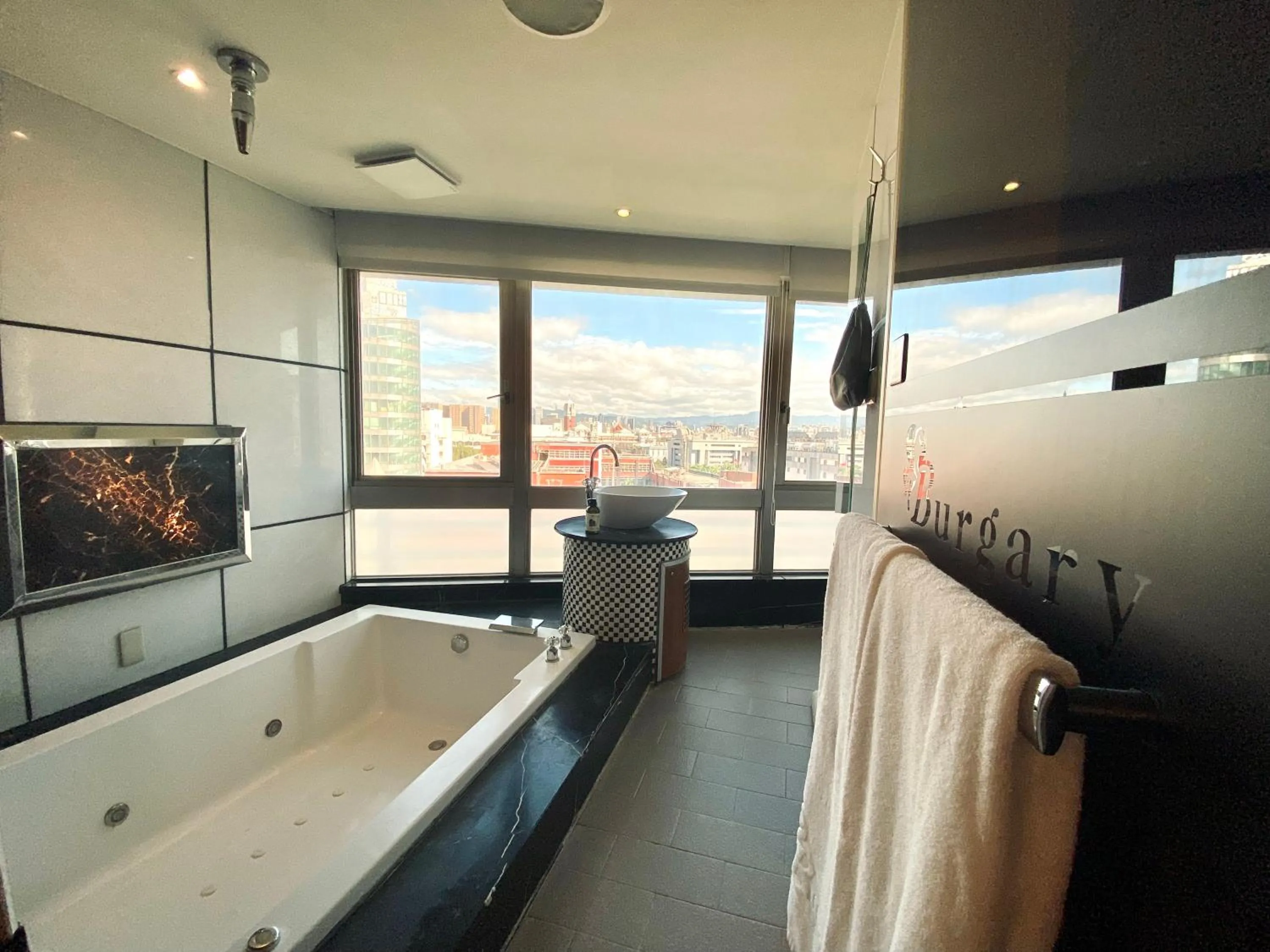 Superior Double Room in Burgary Hotel