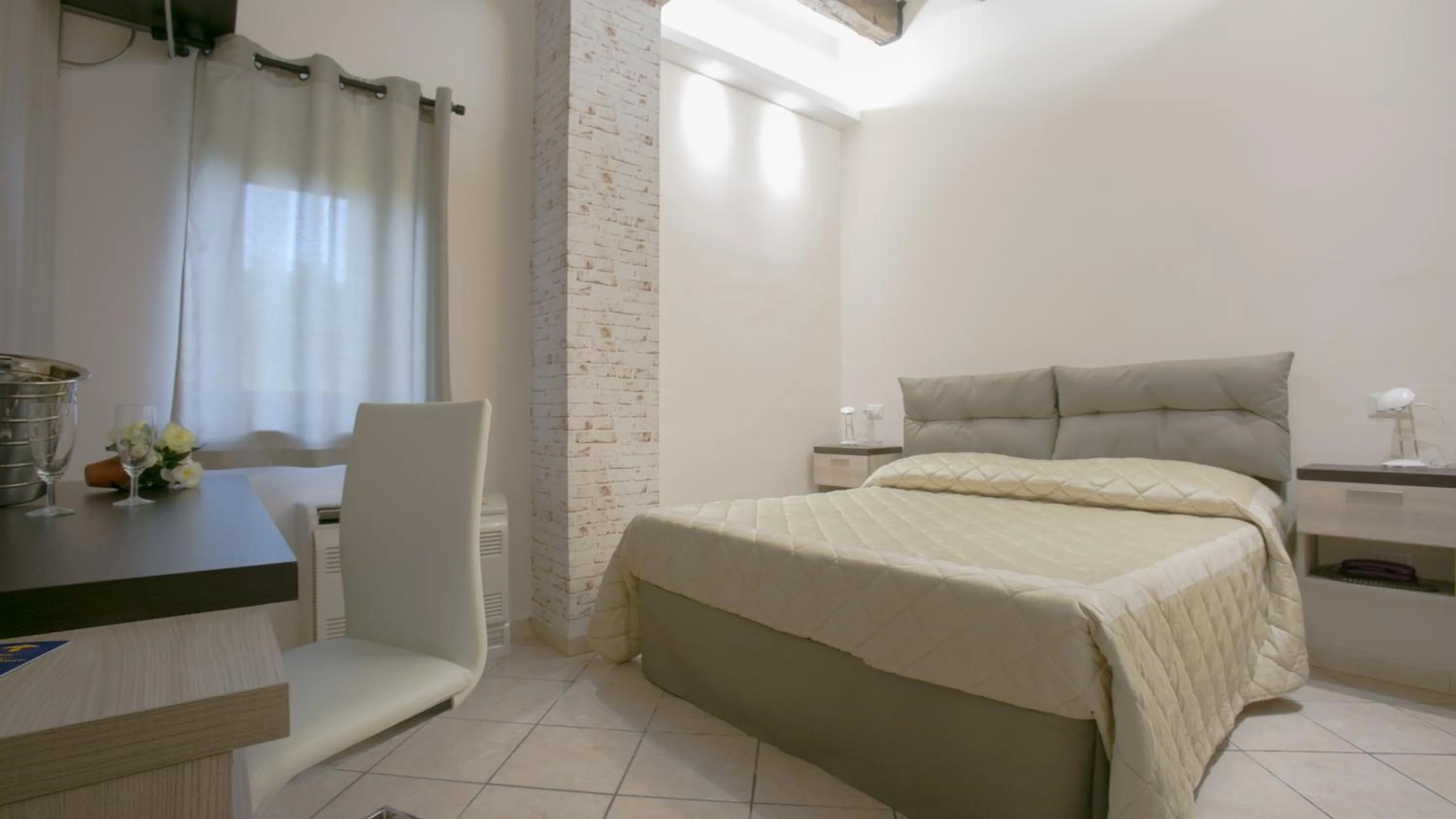 Double Room in Hotel la Fenice