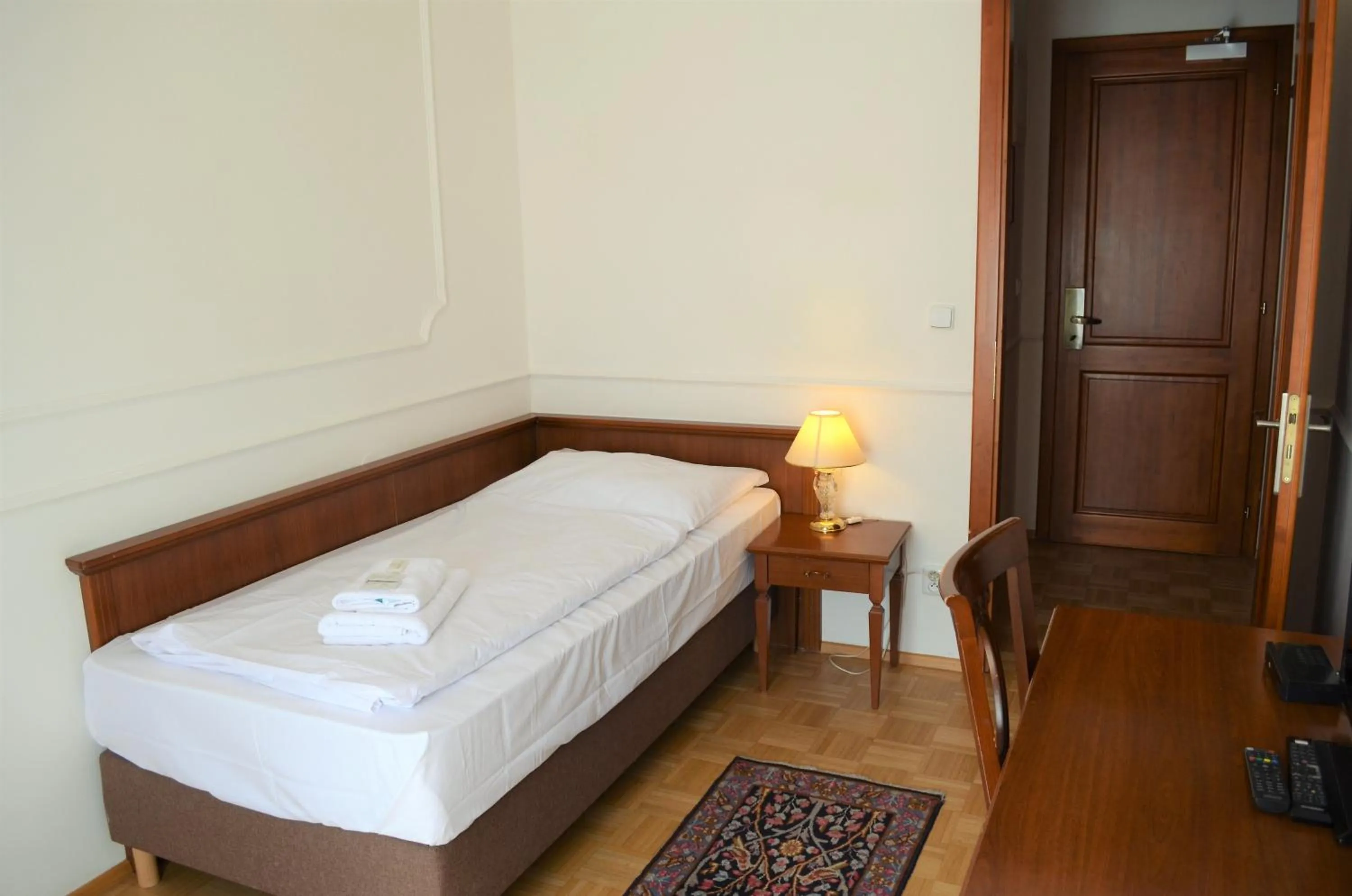 Single Room in Hotel Renesance Krasna Kralovna