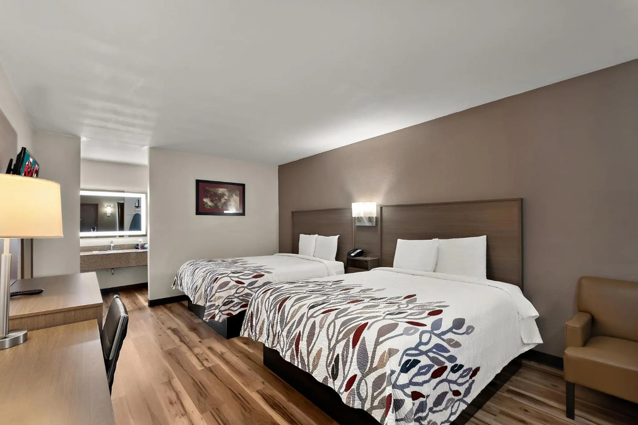 Deluxe Room with Two Queen Beds Second Floor Non-Smoking in Red Roof Inn Winchester, VA