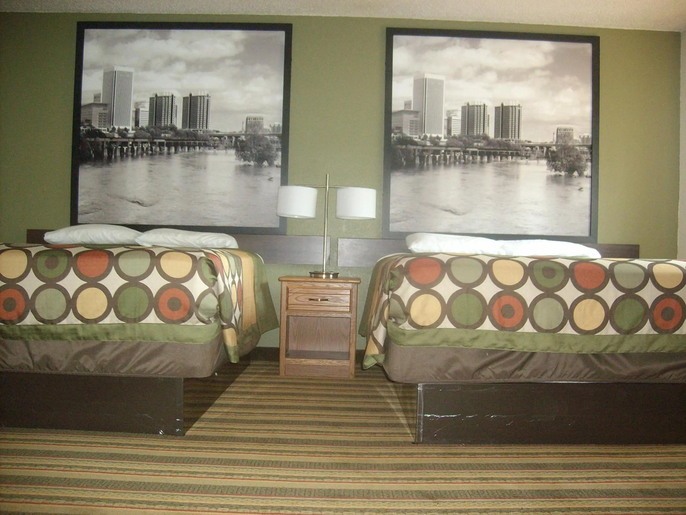 Deluxe Double Room with Two Double Beds - Non-Smoking in Super 8 by Wyndham Richmond/Chamberlayne Rd