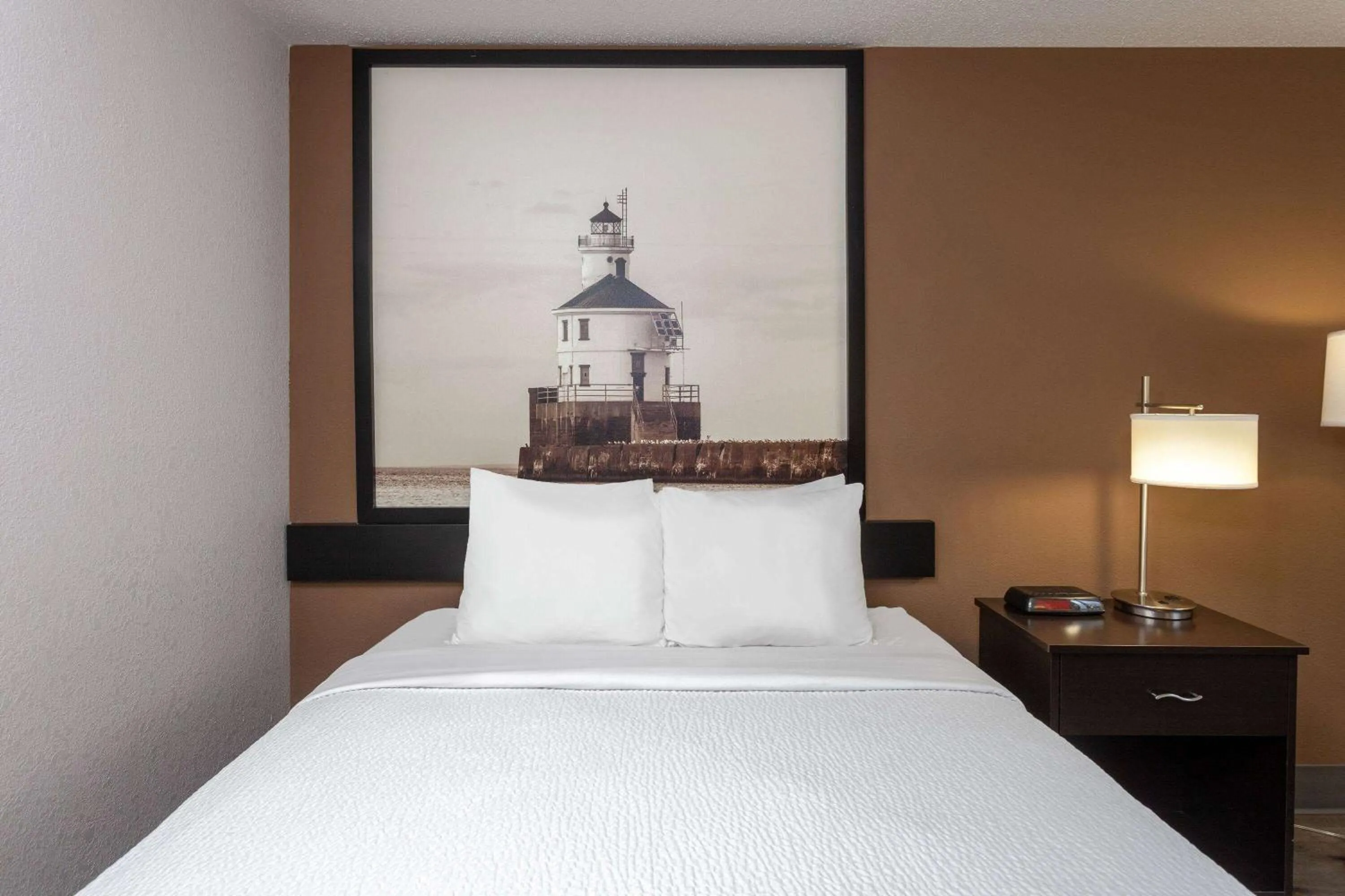 Queen Room - Mobility Access/Non-Smoking in Super 8 by Wyndham Wausau