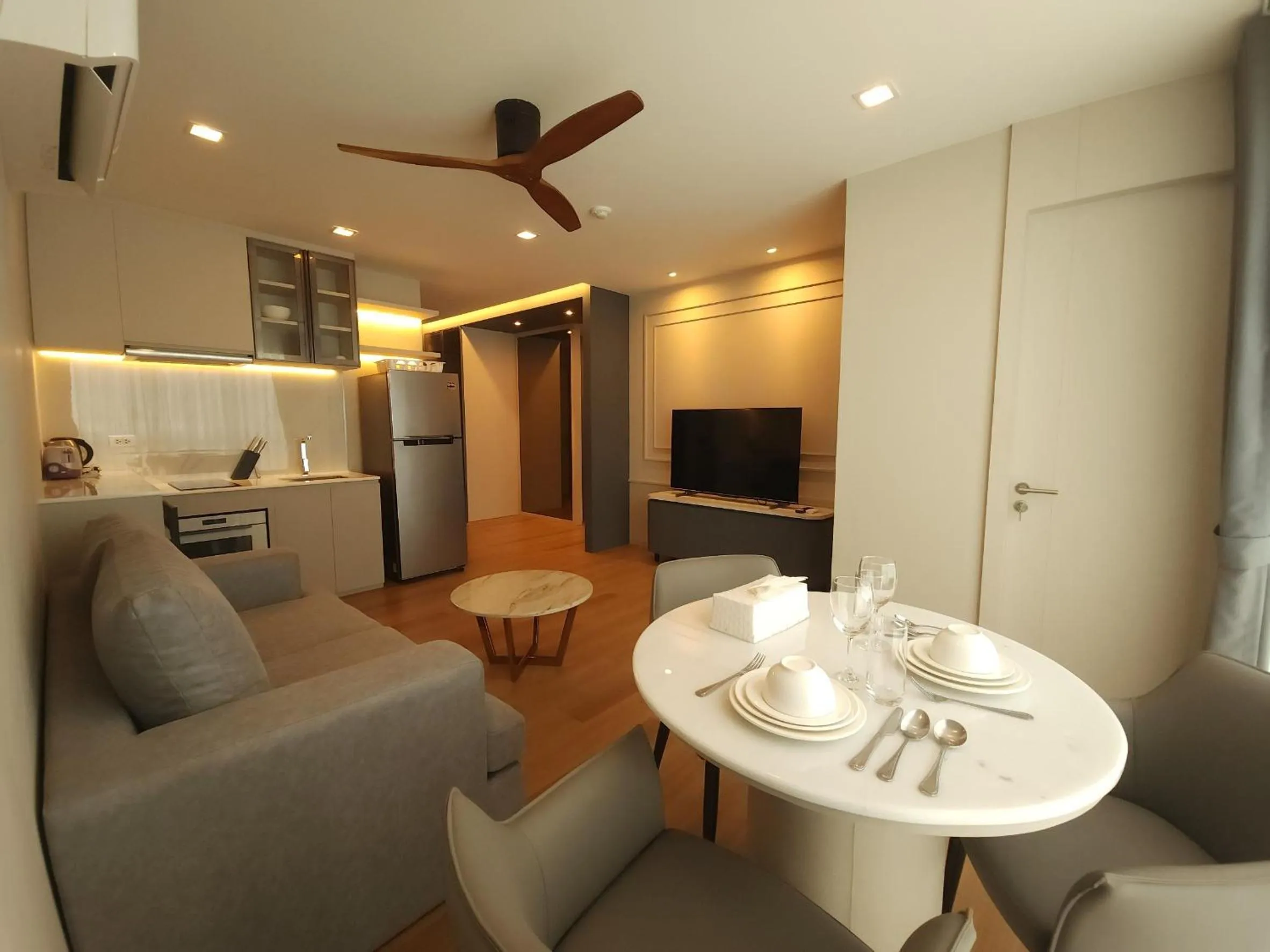 Deluxe Suite in The Regent ​Phuket ​Serviced Apartment ​Kamala ​Beach
