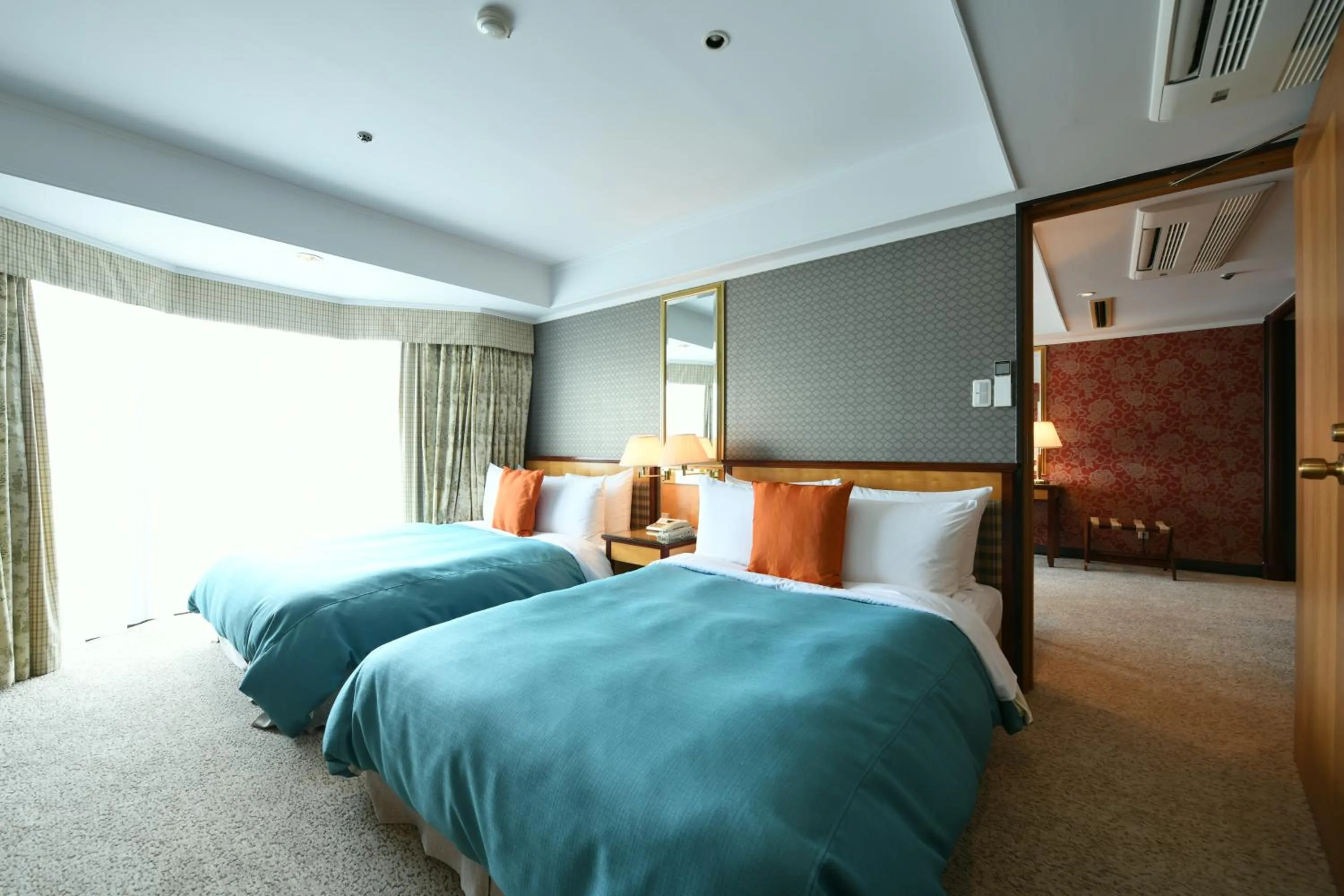 Executive Suite with Lounge Access in Rose Hotel Yokohama, The Distinctive Collection By WORLDHOTELS