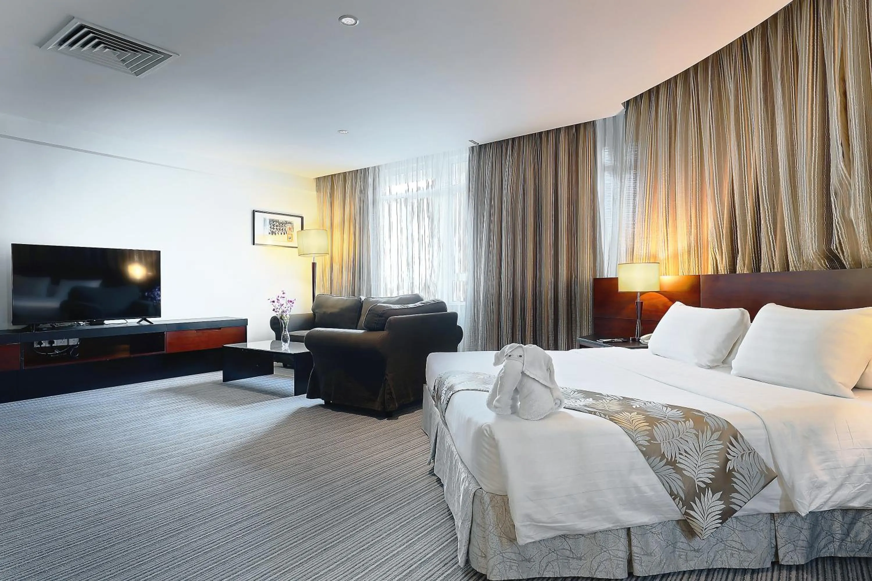 Executive Deluxe Room in Hotel Sixty3