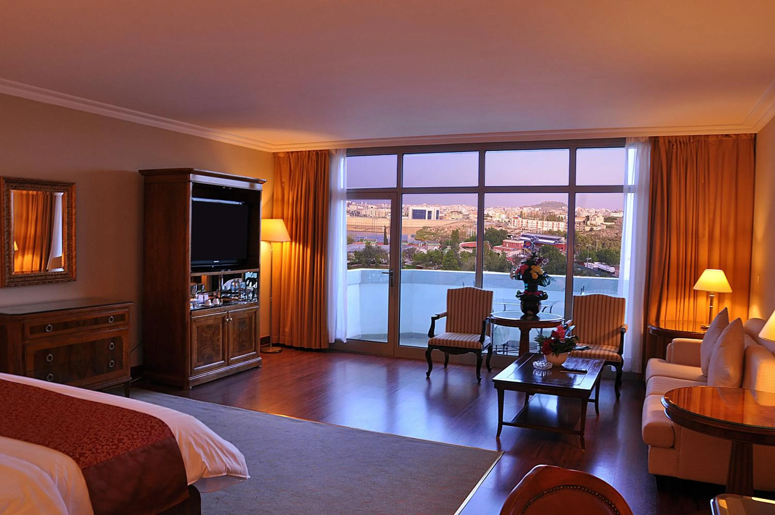 Junior Suite with Lake View in Abha Palace Hotel