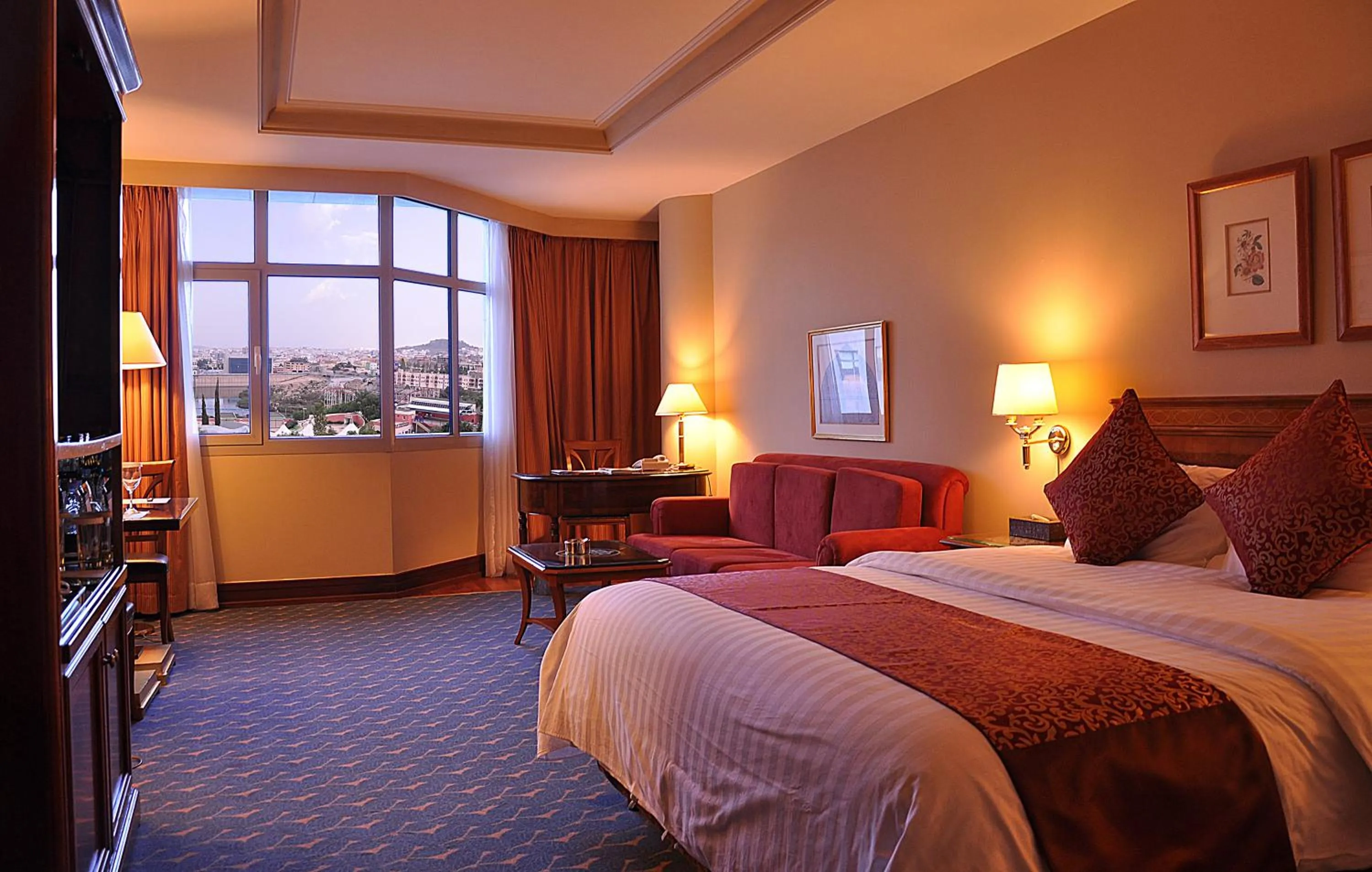 Deluxe Double Room with Lake View in Abha Palace Hotel