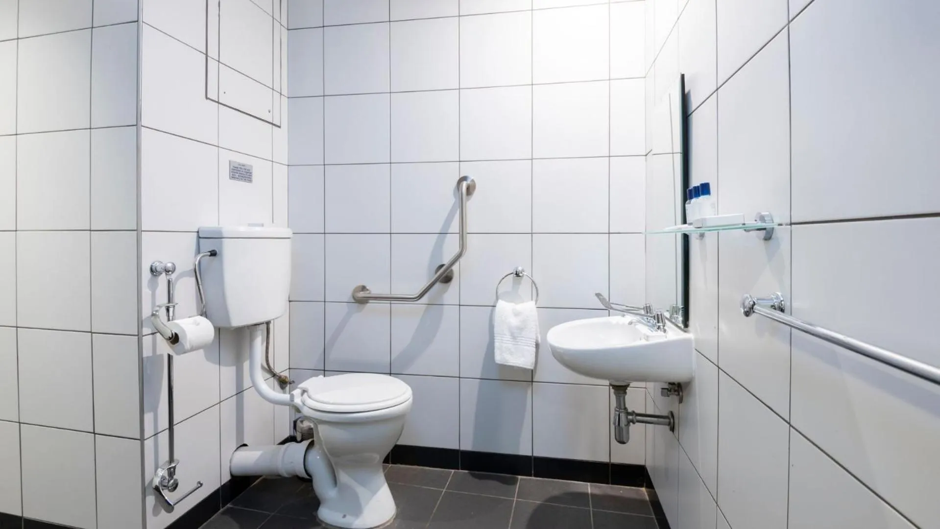 King Room - Disability Access in ANEW Hotel Hilton Pietermaritzburg