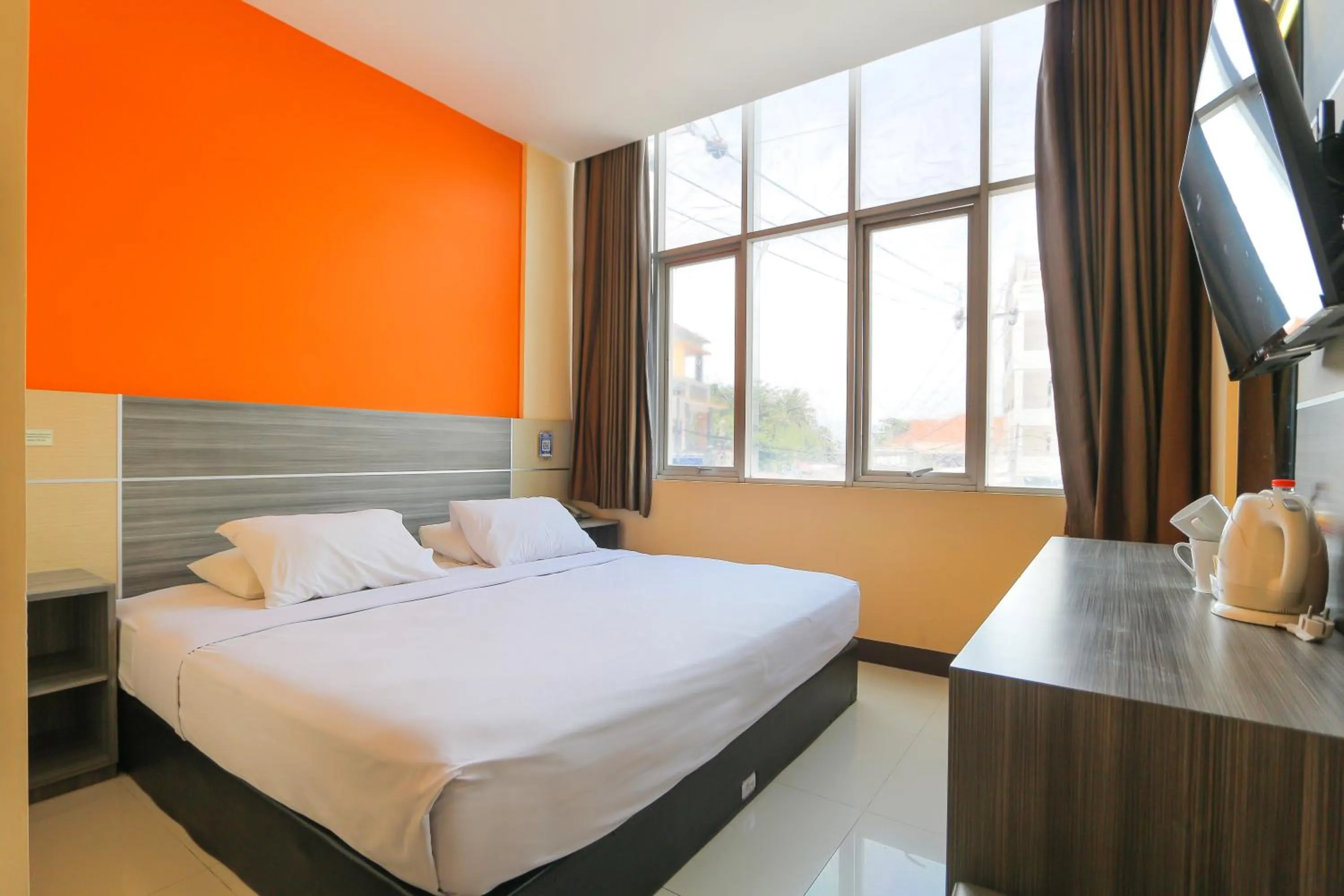 Deluxe Suite B Street View in Sun In Pangandaran Hotel