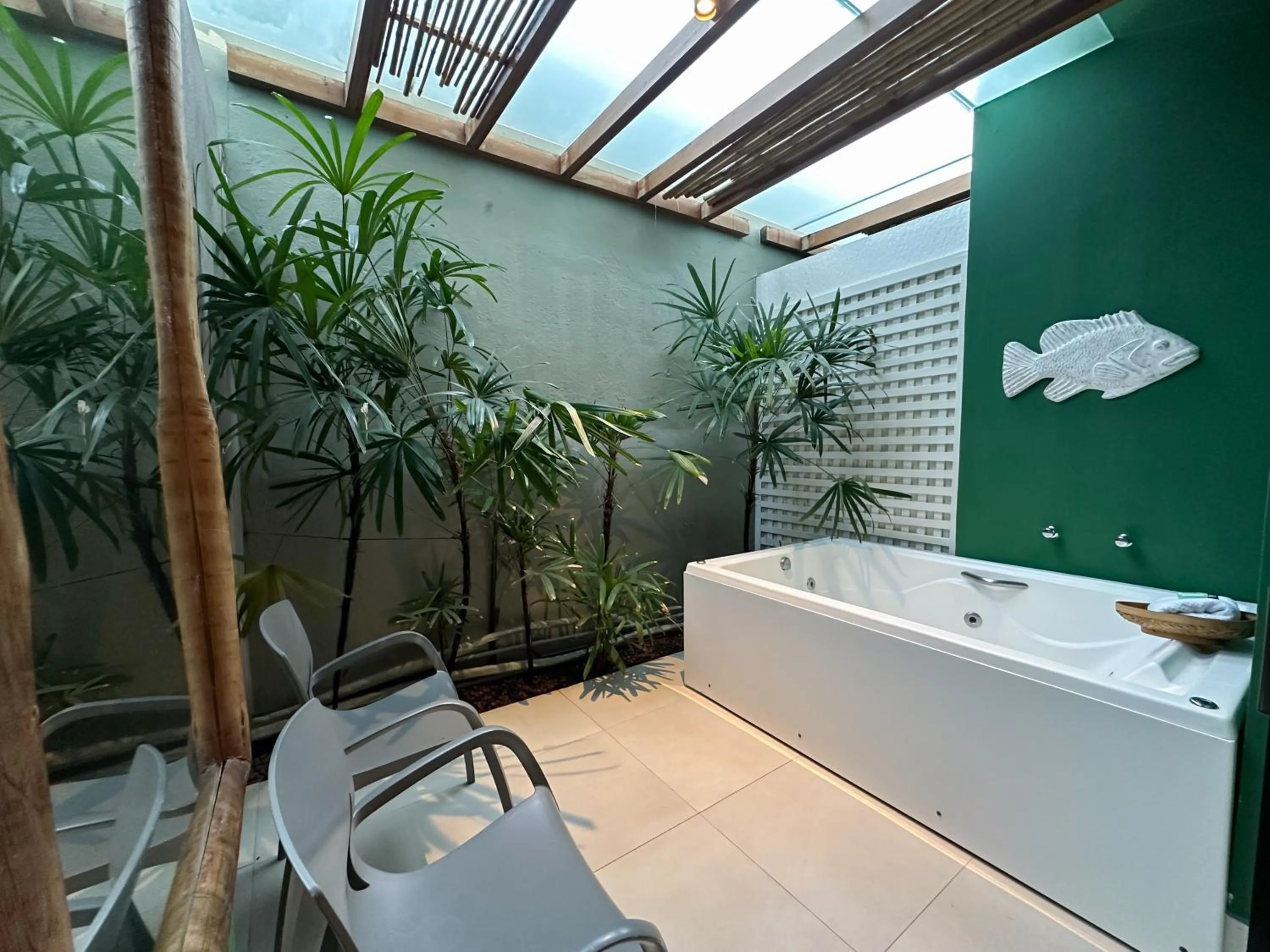 Suite with Spa Bath Internal View in Passagem Concept Hotel e Spa