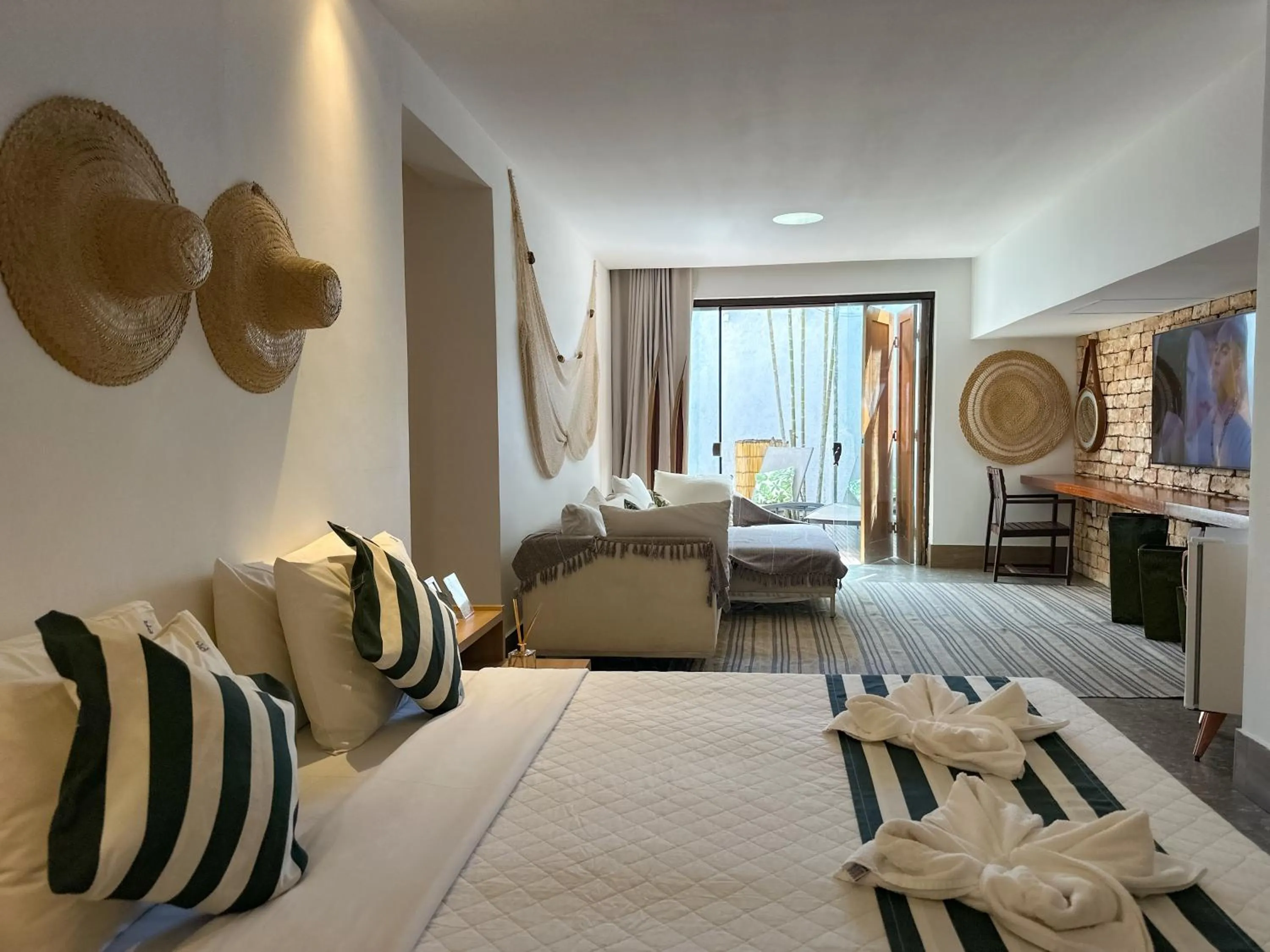 Suite with Private Pool Internal View in Passagem Concept Hotel e Spa