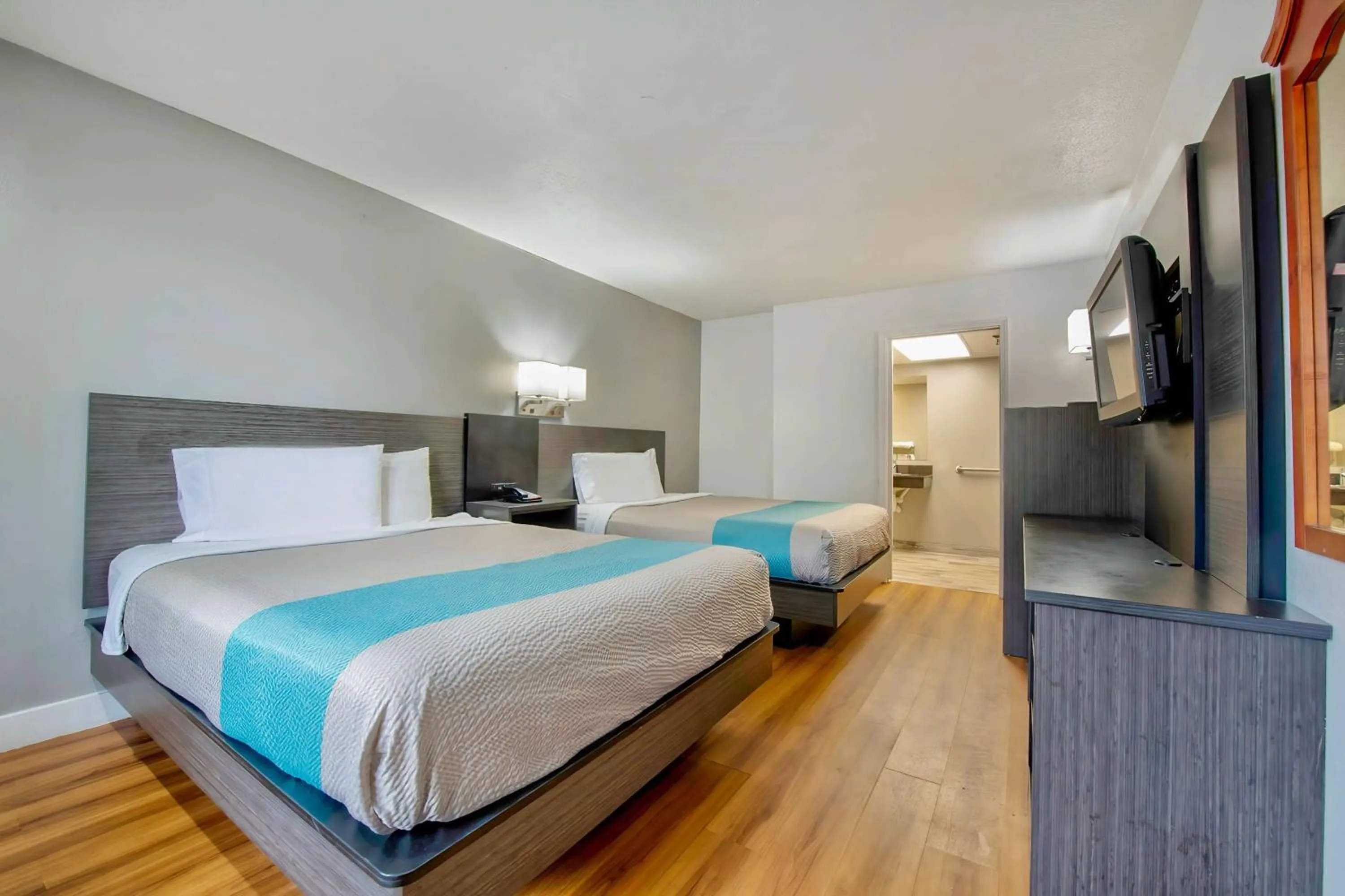 Deluxe Double Room - Smoking in Motel 6 Byron, Ga