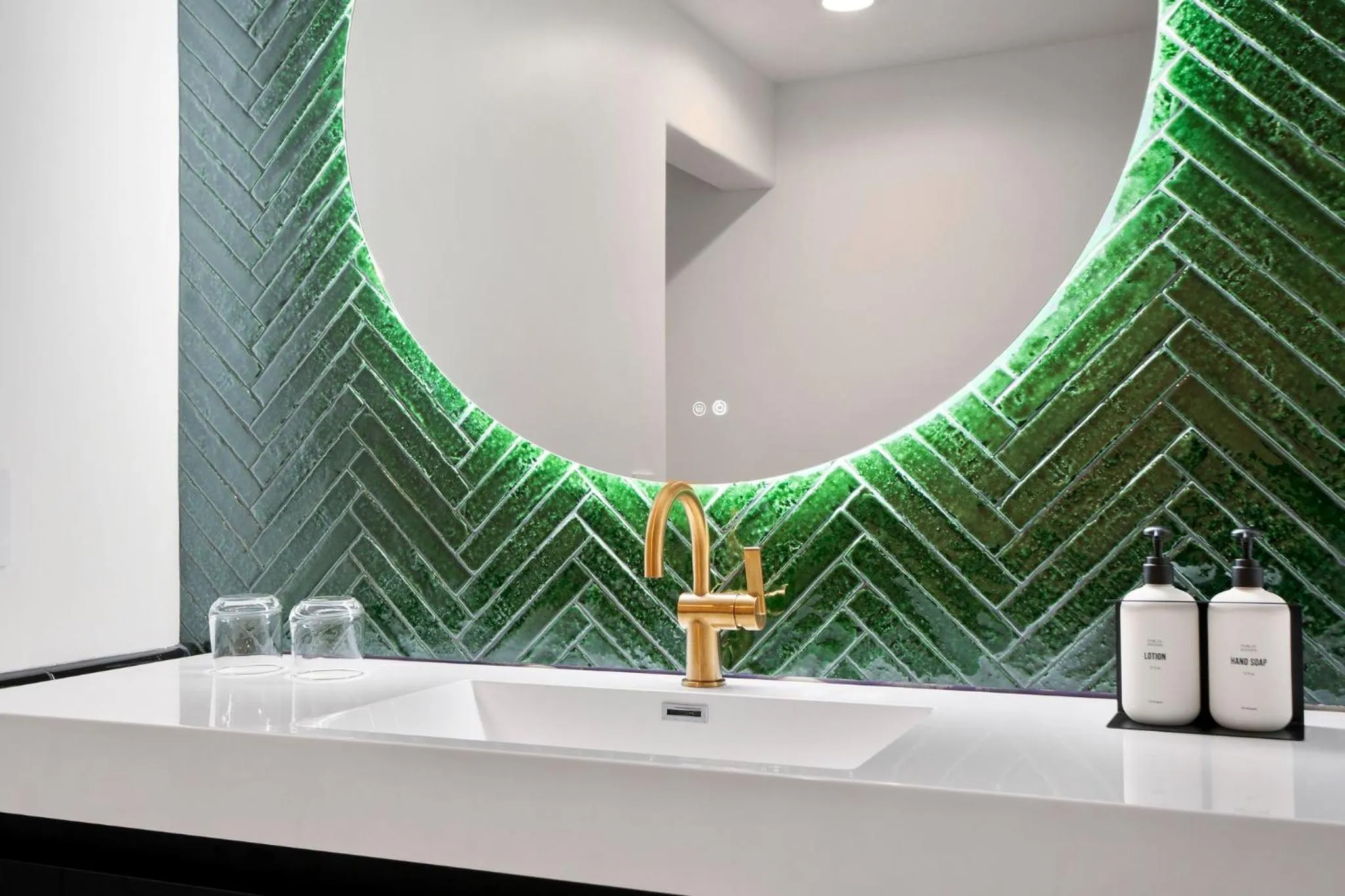 Two Queen Deluxe in Casablanca Inn