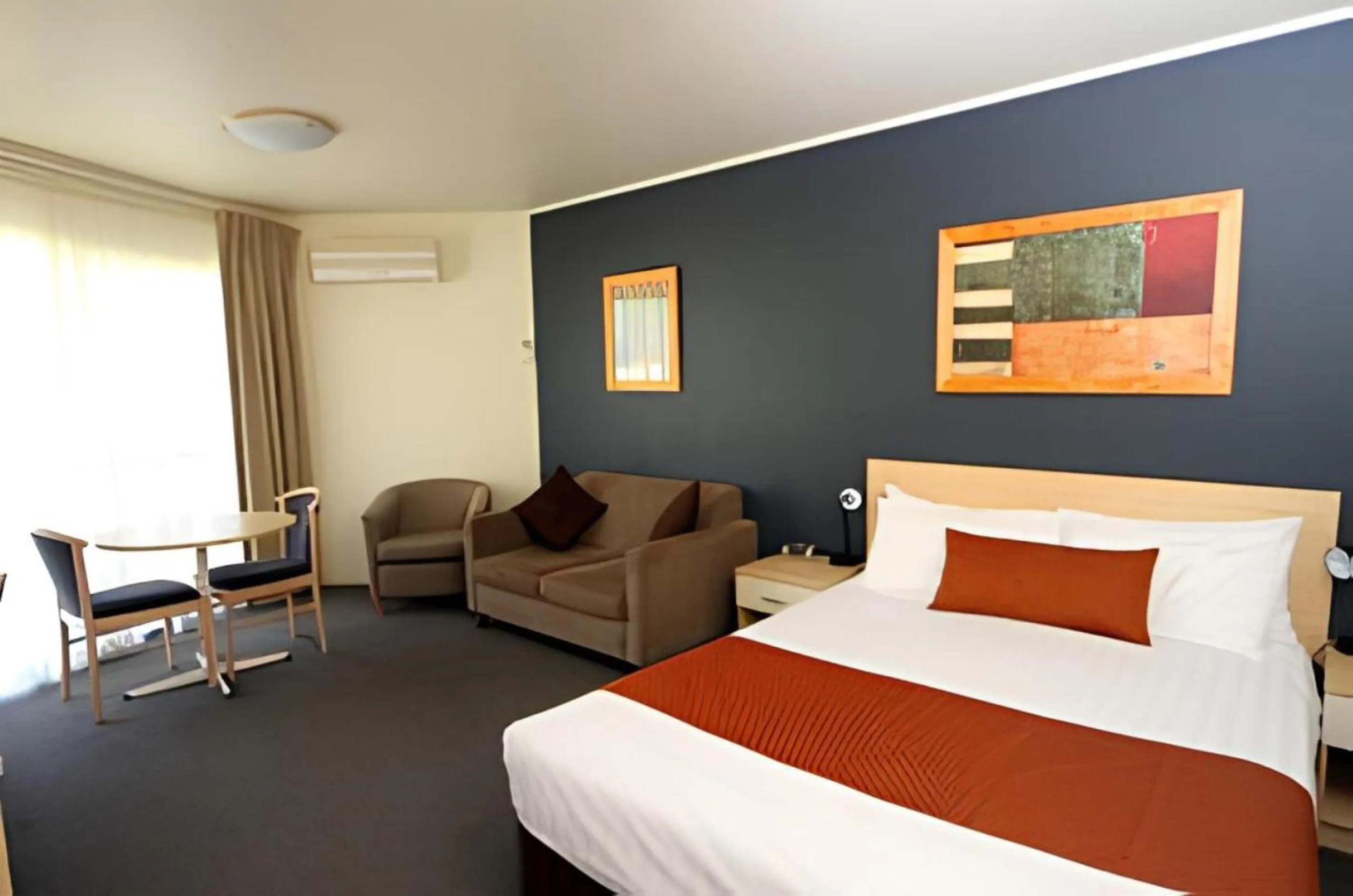 Superior Double Room in Mildura Golf Resort