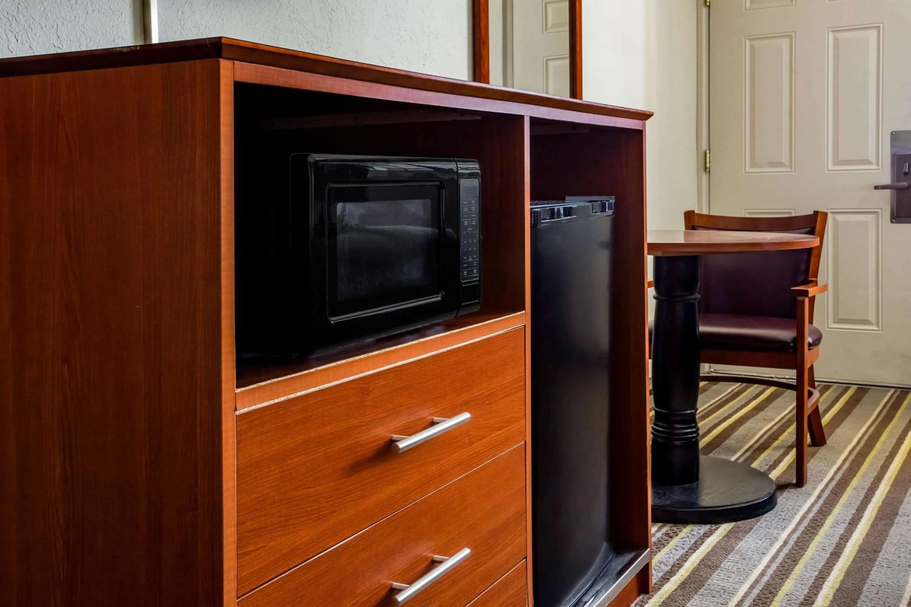 Double Room with Two Double Beds and Courtyard View - Smoking in Super 8 by Wyndham Lake City