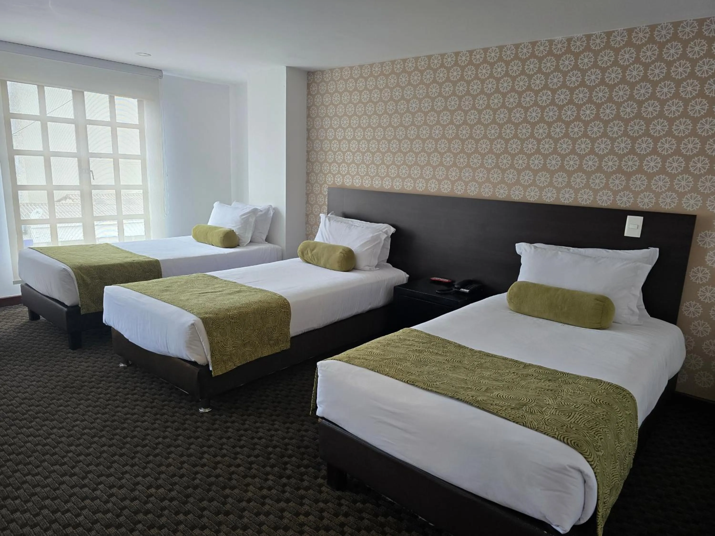 Triple Room in Hotel Castellana 95 Bogota By Hoteles Confort 80