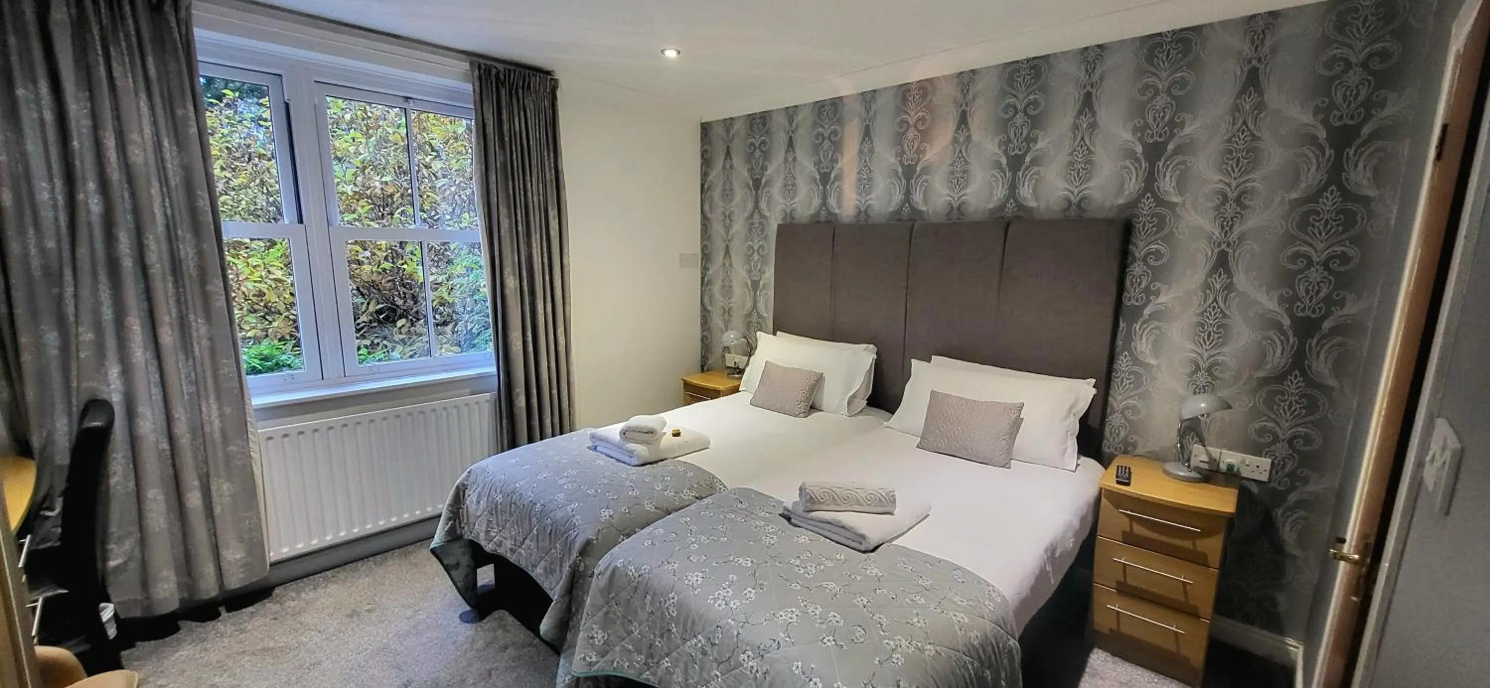 Glenburn Twin Room in Woodlands