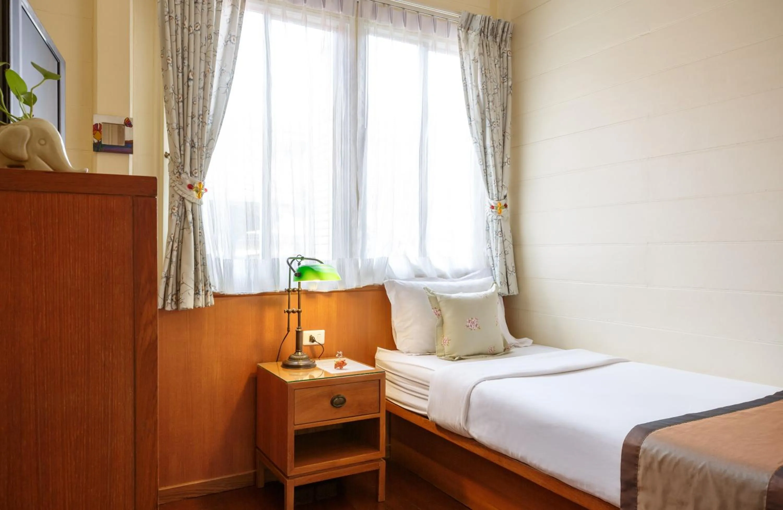 Standard Single Room with Shared Bathroom in Baan Dinso