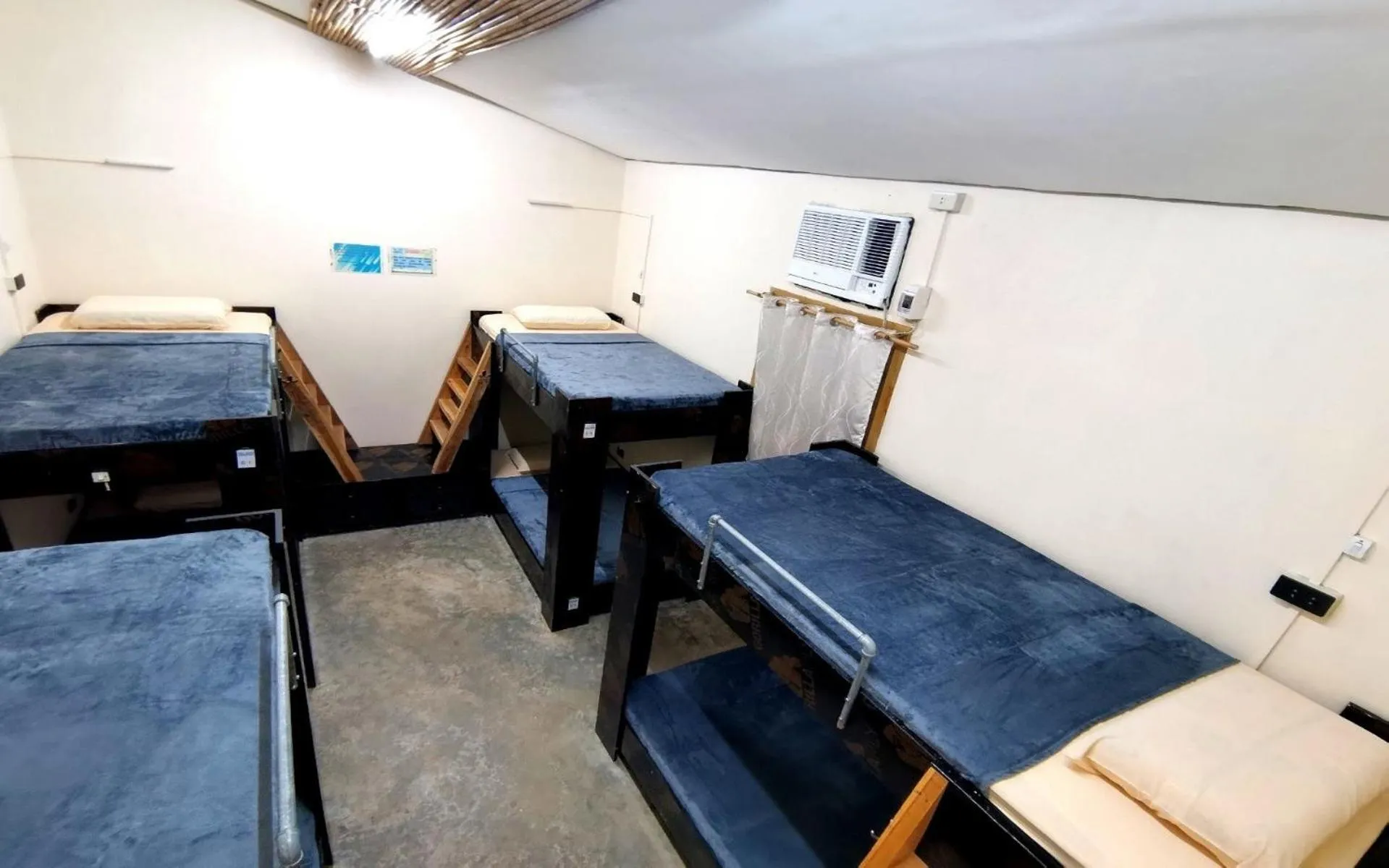 Bed in 8-Bed Mixed Dormitory Room in Big Paul Hostel