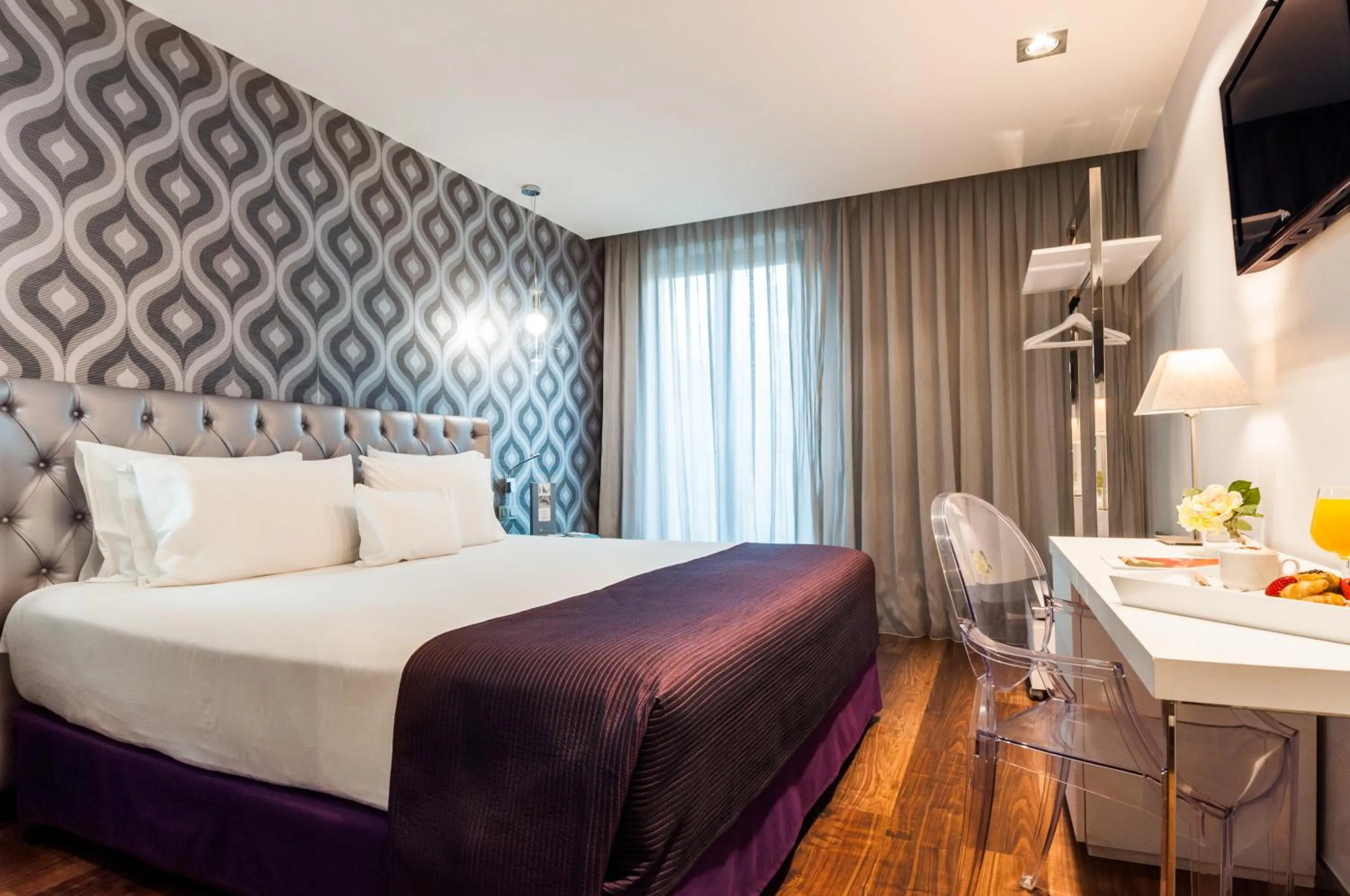 Double or Twin Room with Las Ramblas View in Ikonik Ramblas