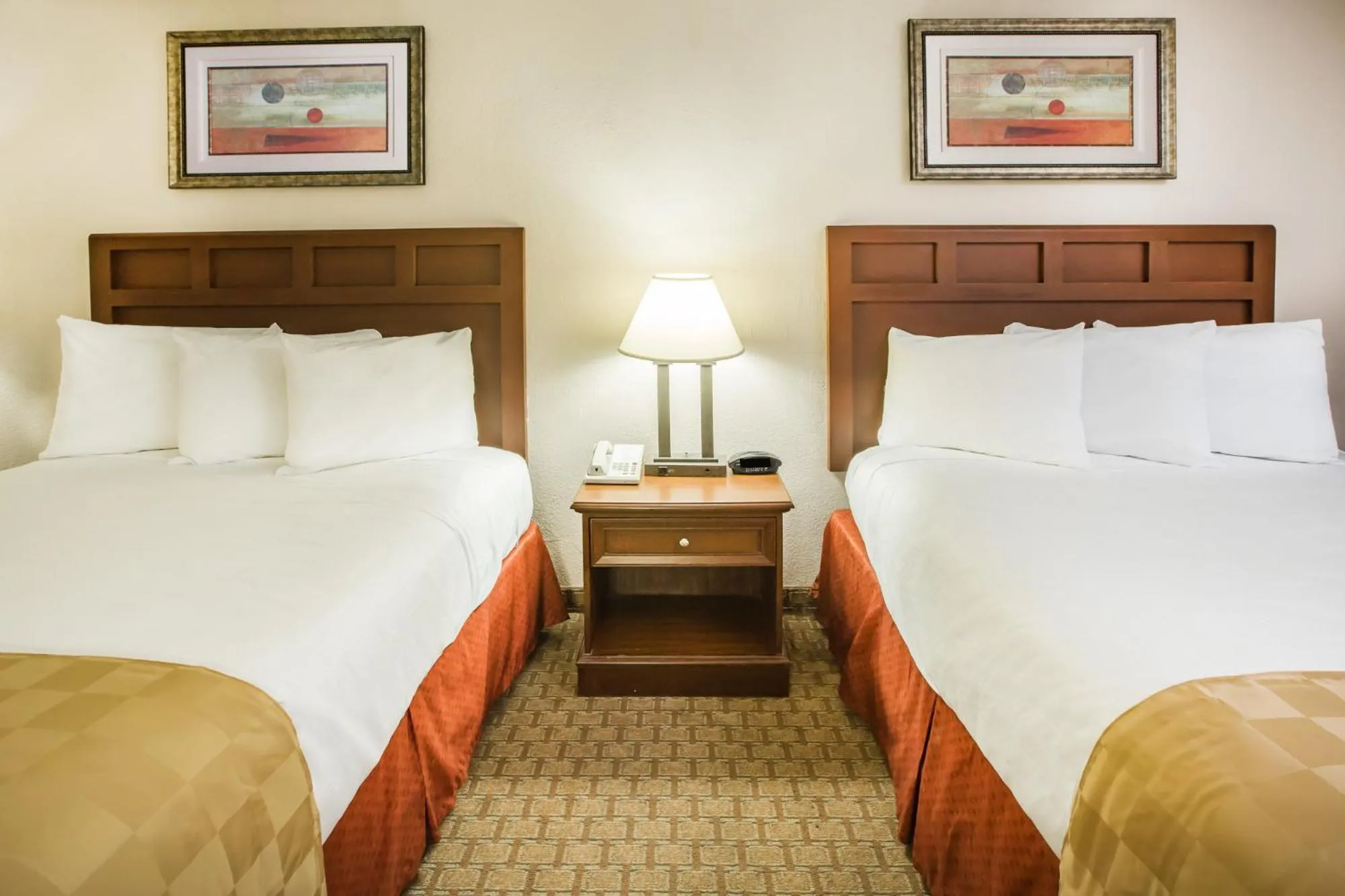 Queen Room with Two Queen Beds - Non-Smoking in Baymont by Wyndham Mobile/ I-65
