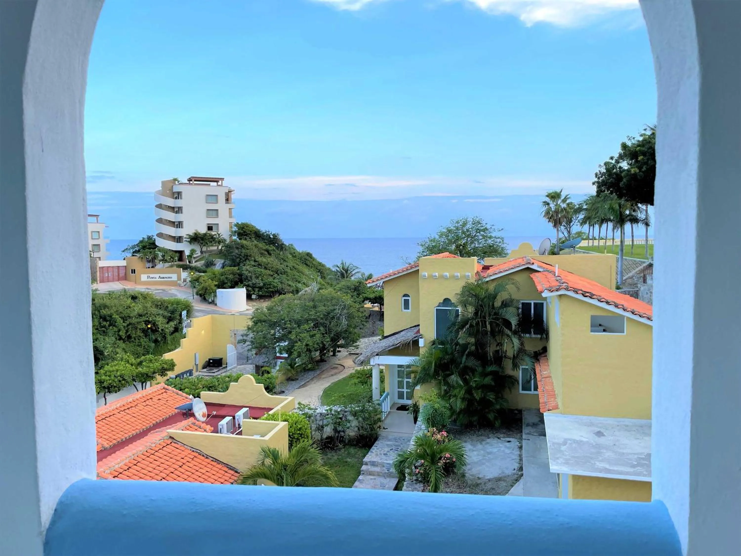 Three-Bedroom Apartment with Garden View in Villas & Resort Luz de Luna