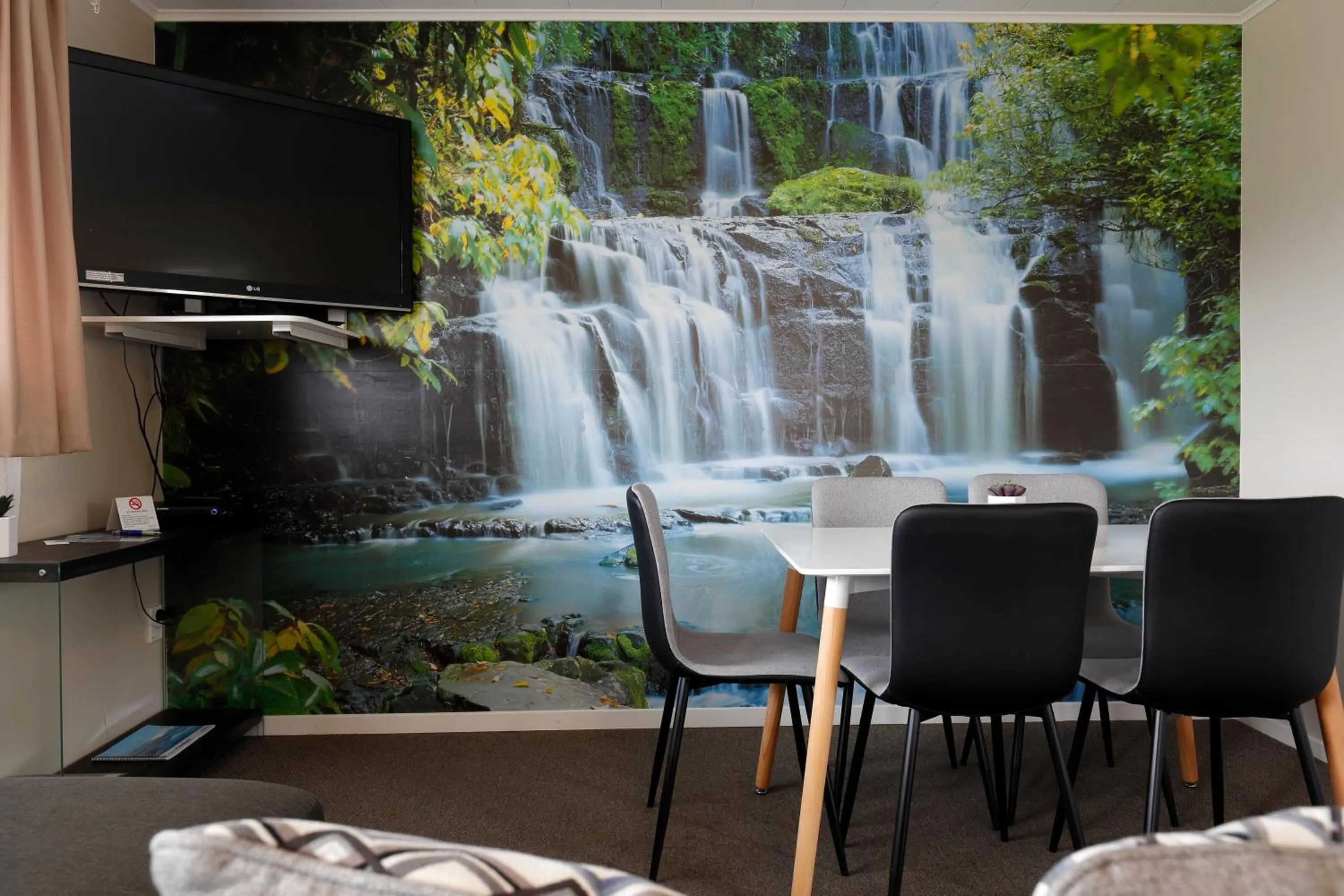 Two-Bedroom Apartment in Aden Motel