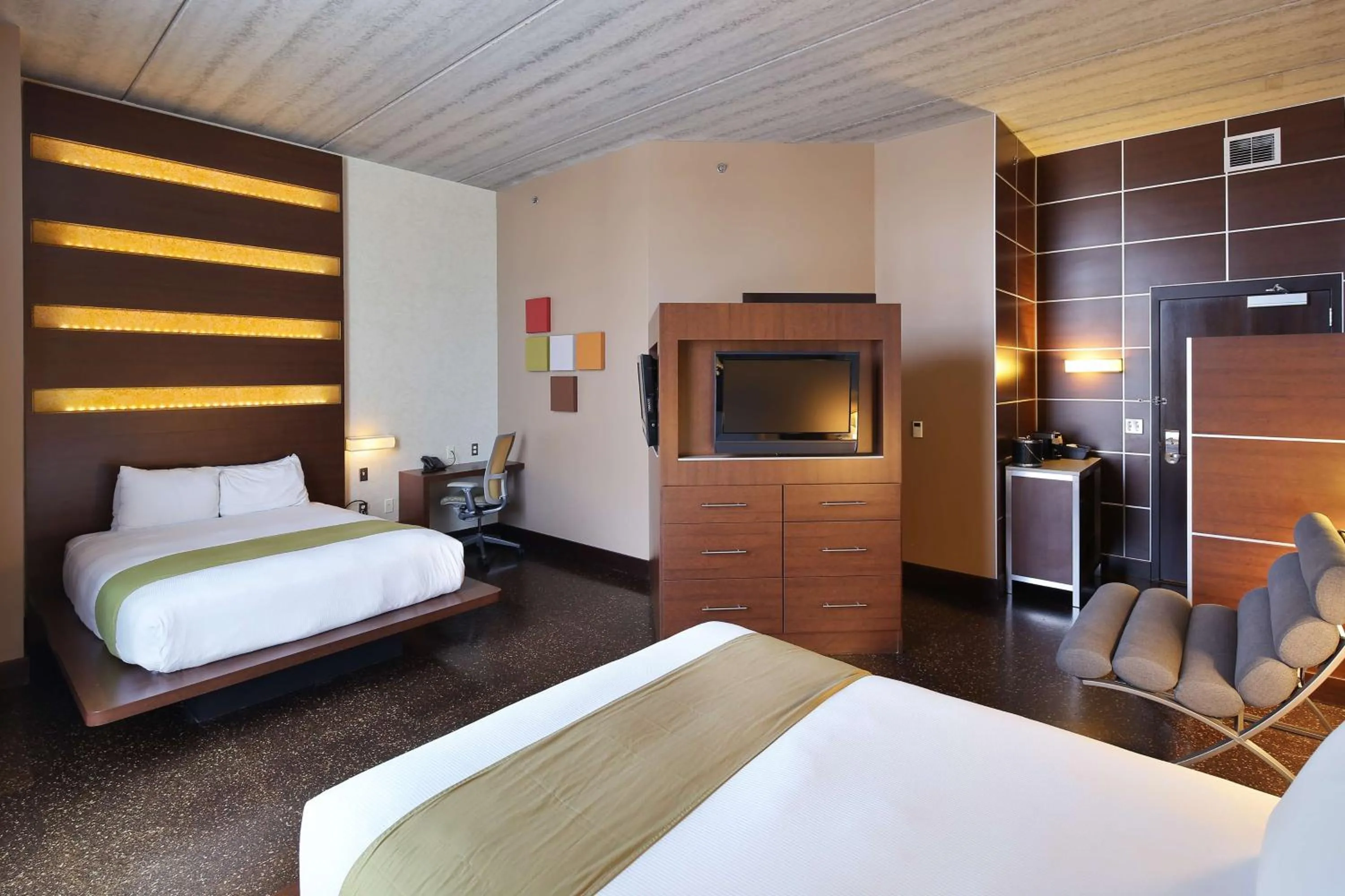 Queen Room with Two Queen Beds in Tulyp, Tapestry Collection by Hilton