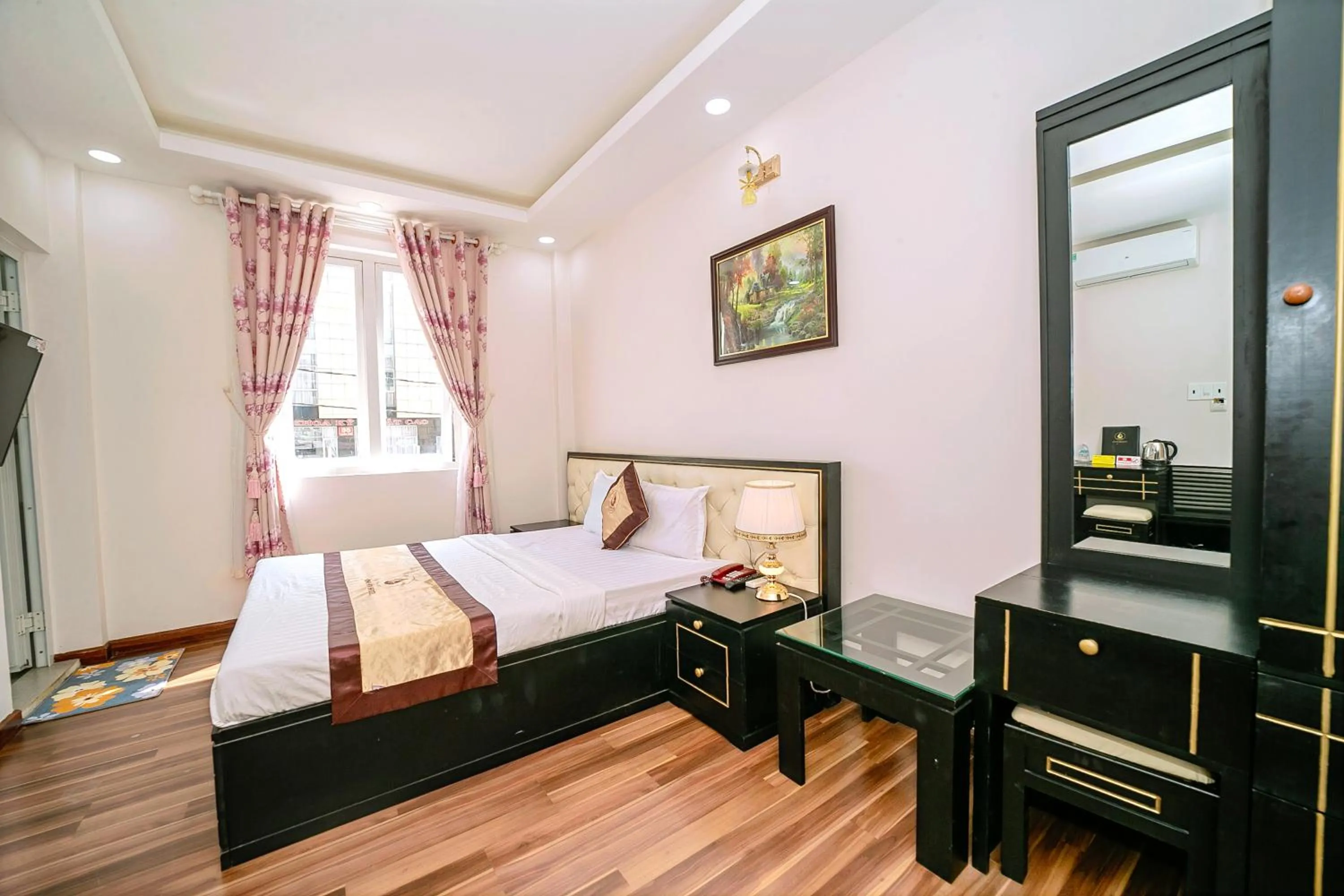 Suite with Sauna in Khách sạn Vĩnh Hội