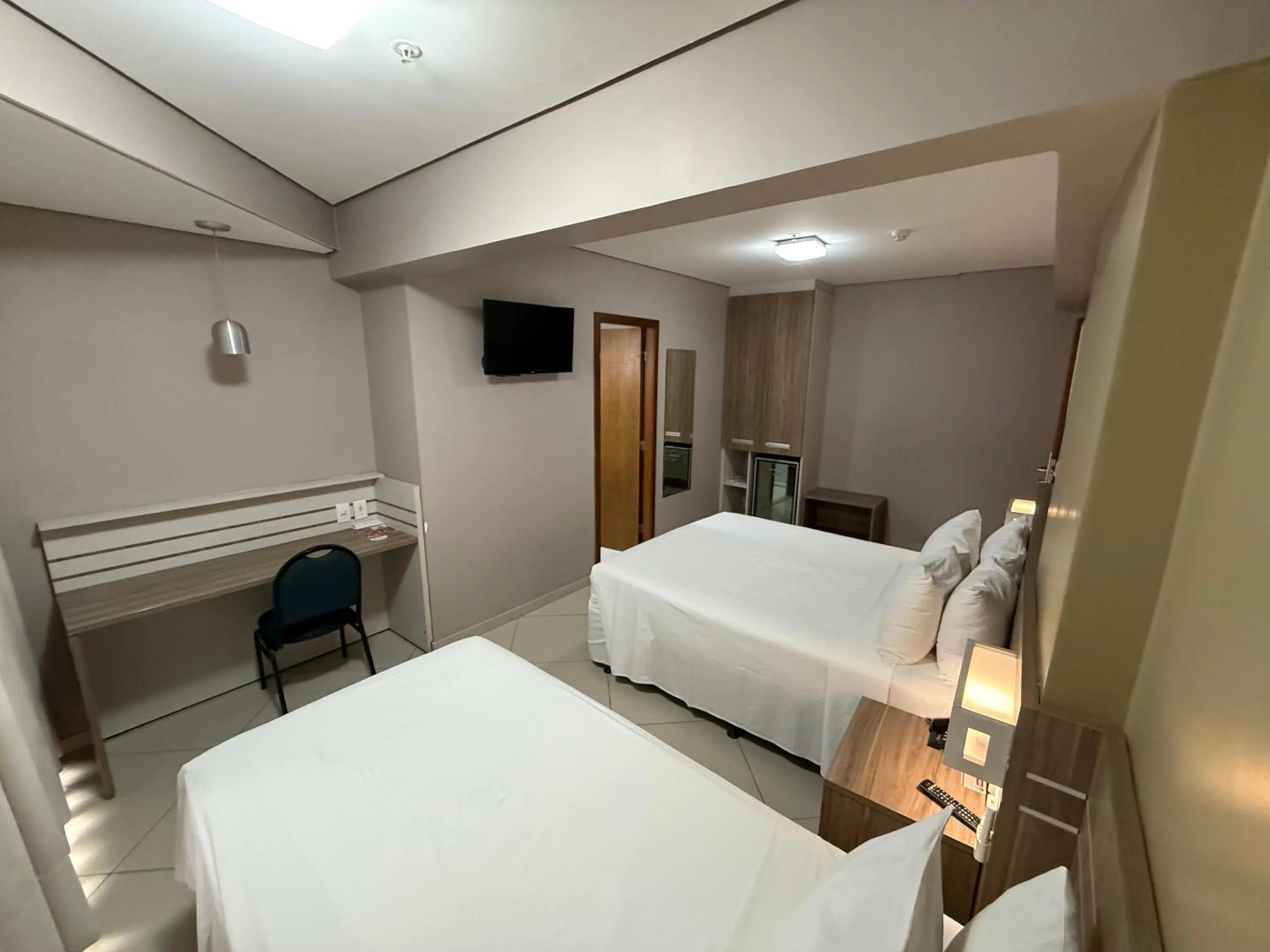 Budget Triple Room in Paiaguás Palace Hotel