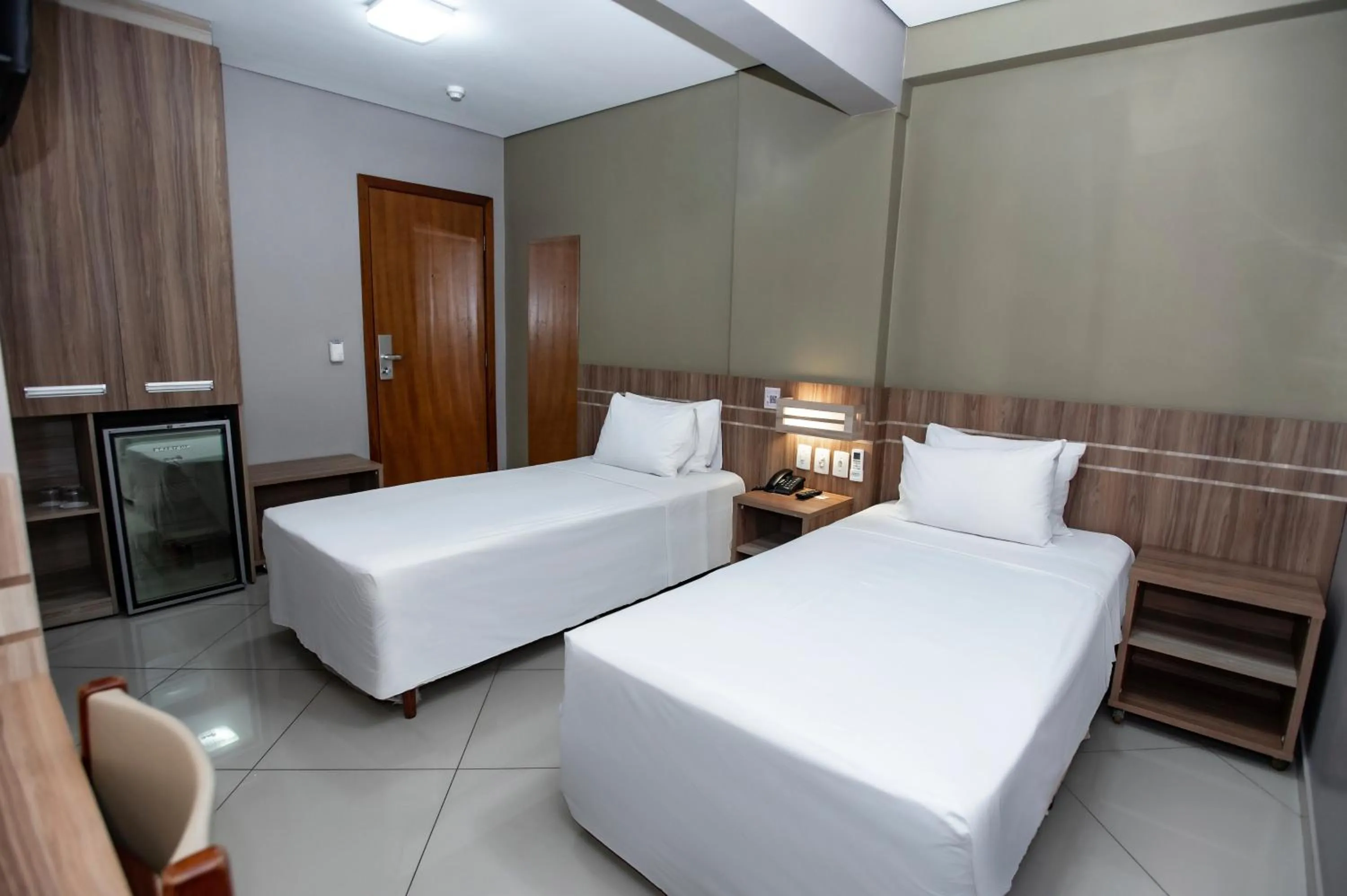 Budget Twin Room - single occupancy in Paiaguás Palace Hotel