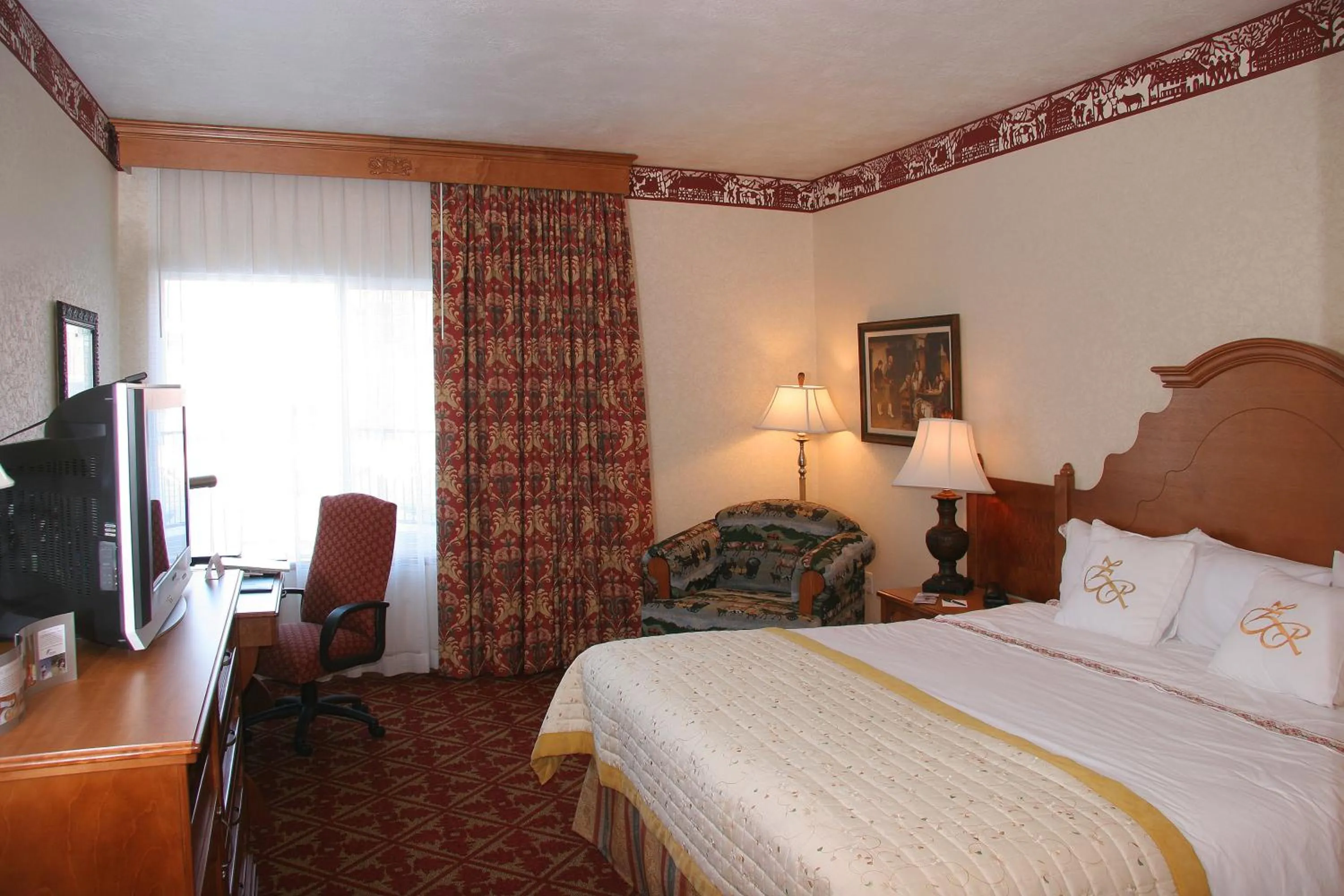 King Room - Alpine - Disability Access in Zermatt Utah Resort & Spa Trademark Collection by Wyndham