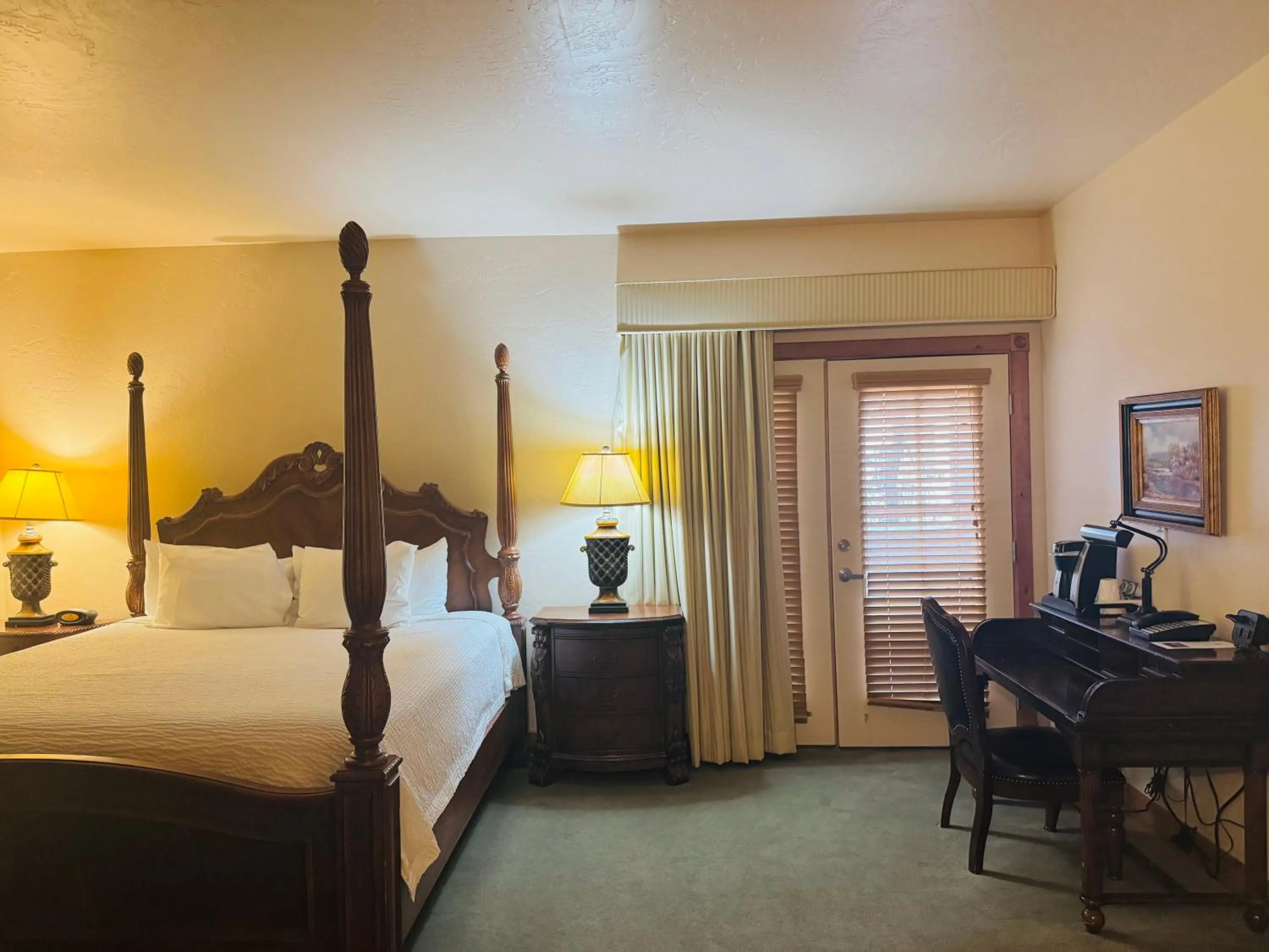 King Room - Wasatch in Zermatt Utah Resort & Spa Trademark Collection by Wyndham