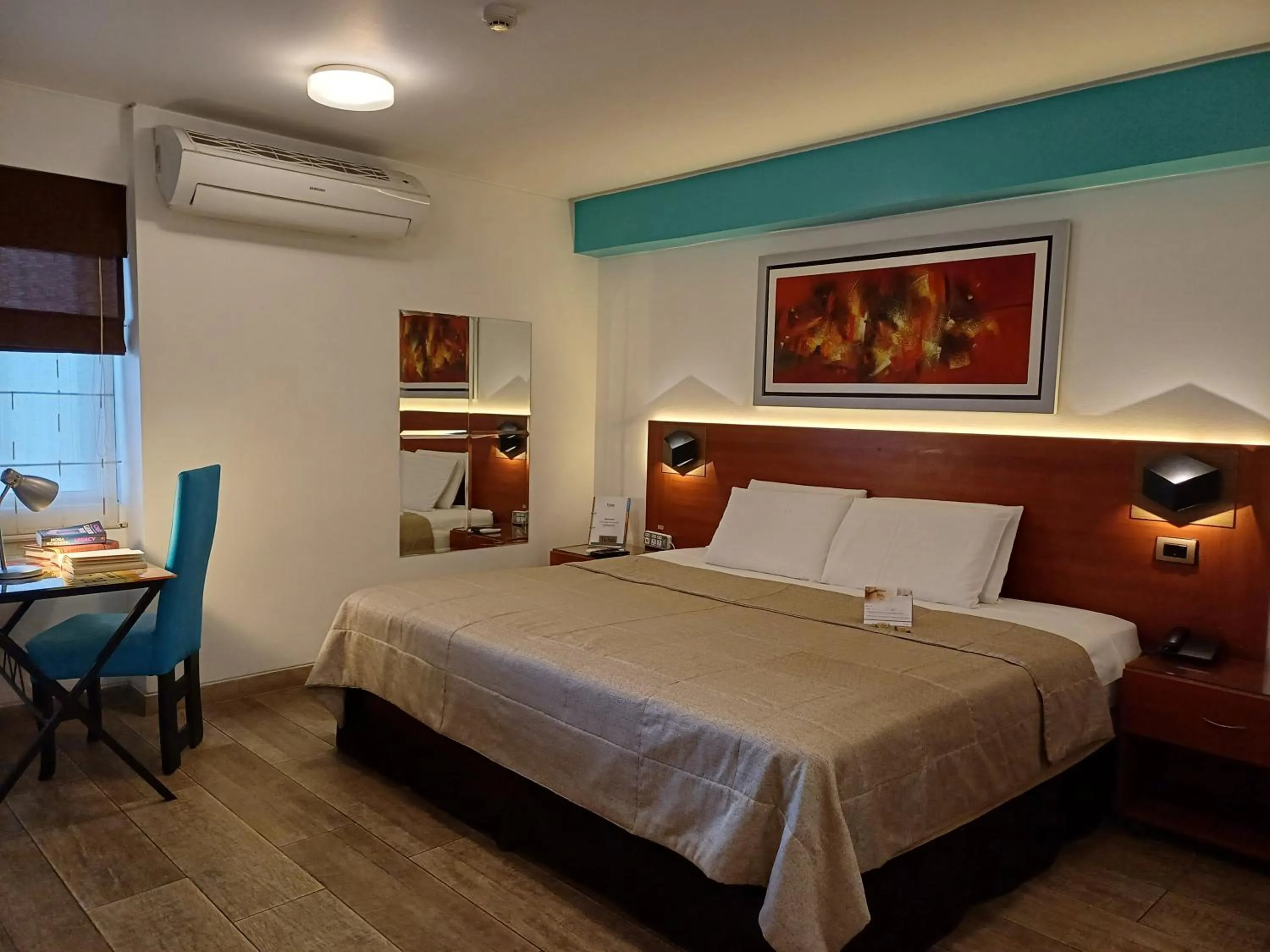 Queen Room in Hotel Vila Santa