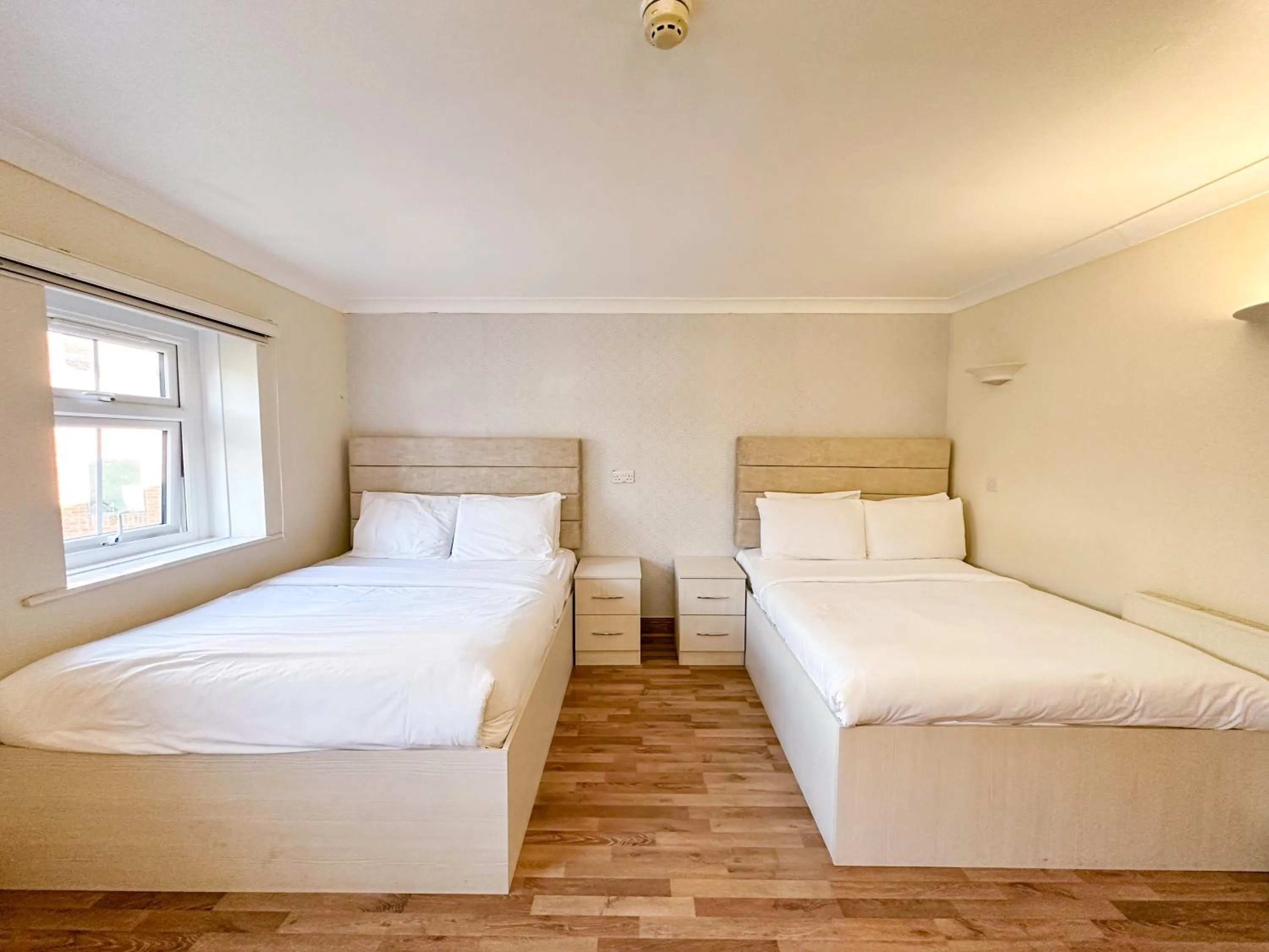 Standard Family Room in Baylis House Hotel