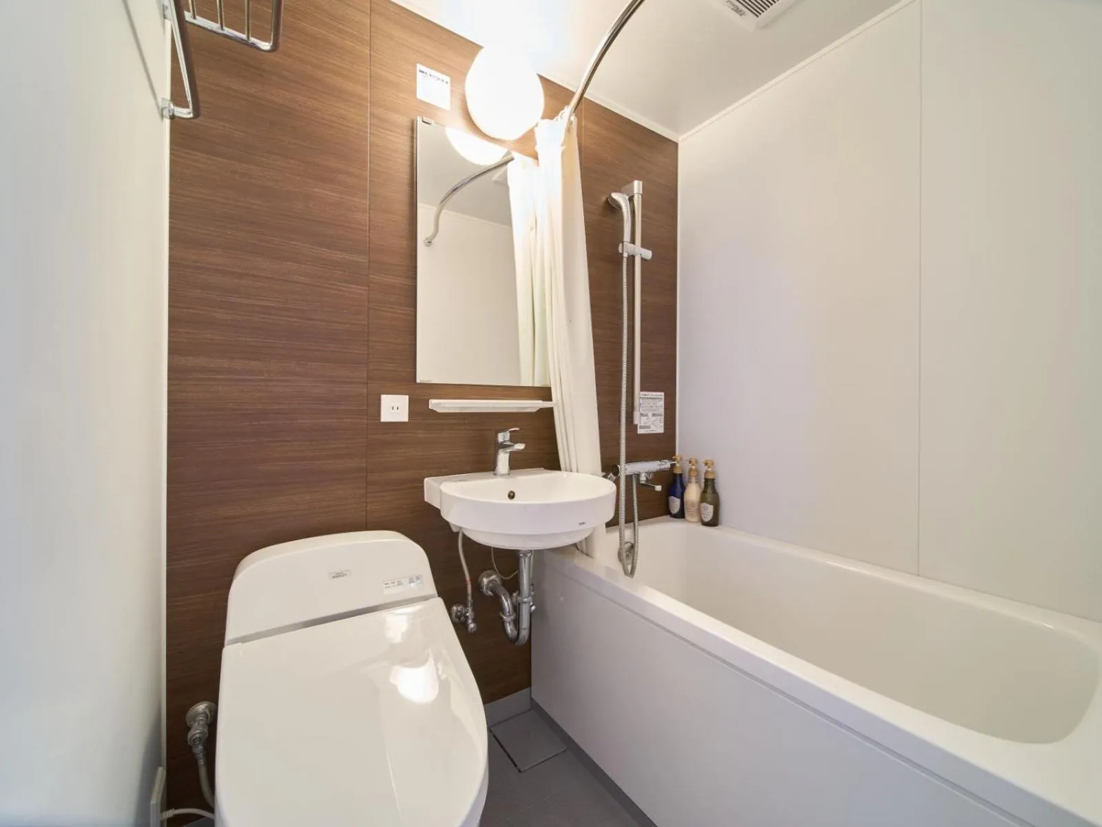 Economy Double Room in Meitetsu Inn Nagoya Kanayama Annex